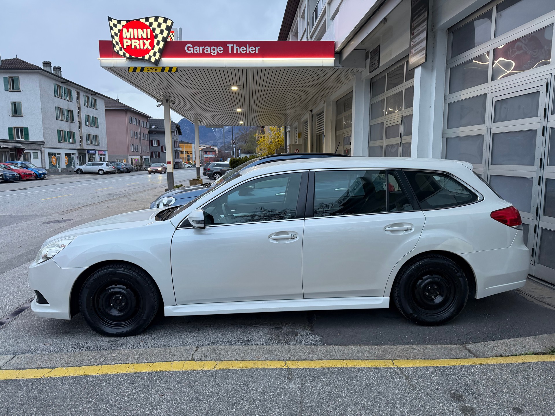 SUBARU Legacy 2.0i Swiss AWD-showroom-element-2