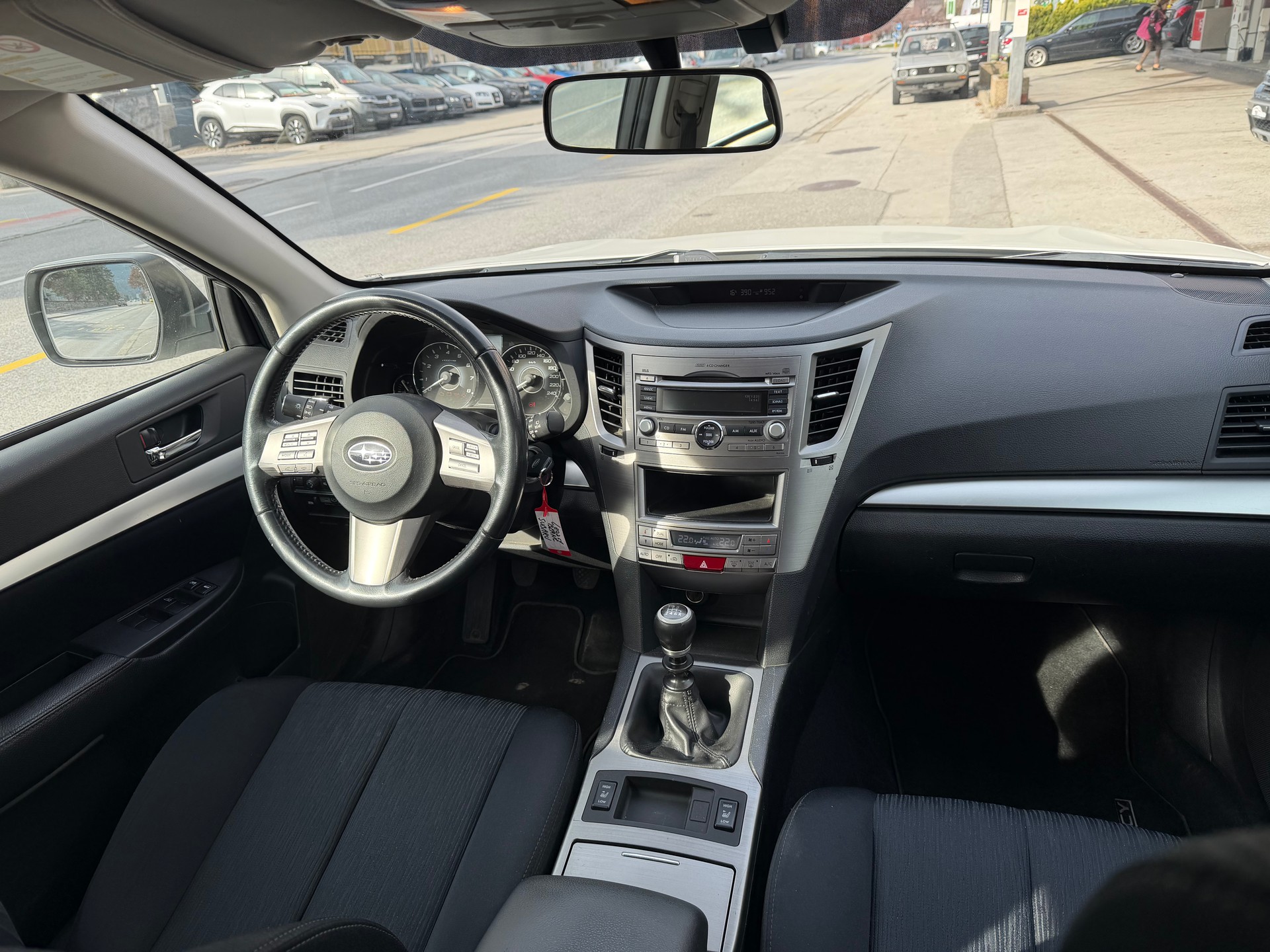 SUBARU Legacy 2.0i Swiss AWD-image-13
