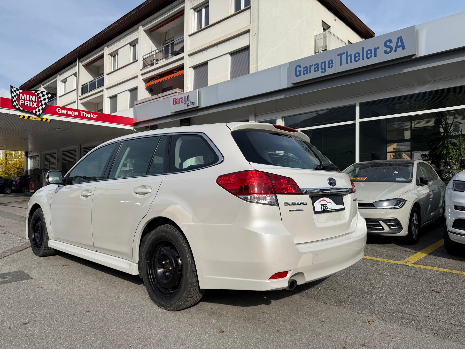 SUBARU Legacy 2.0i Swiss AWD-showroom-element-3