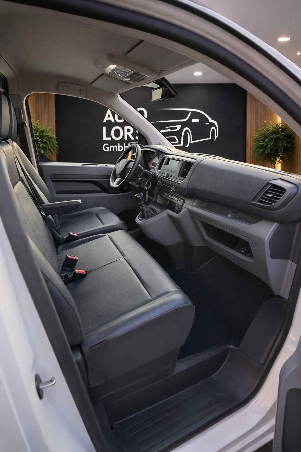PEUGEOT Traveller 1.5 BlueHDi Business Standard-image-7