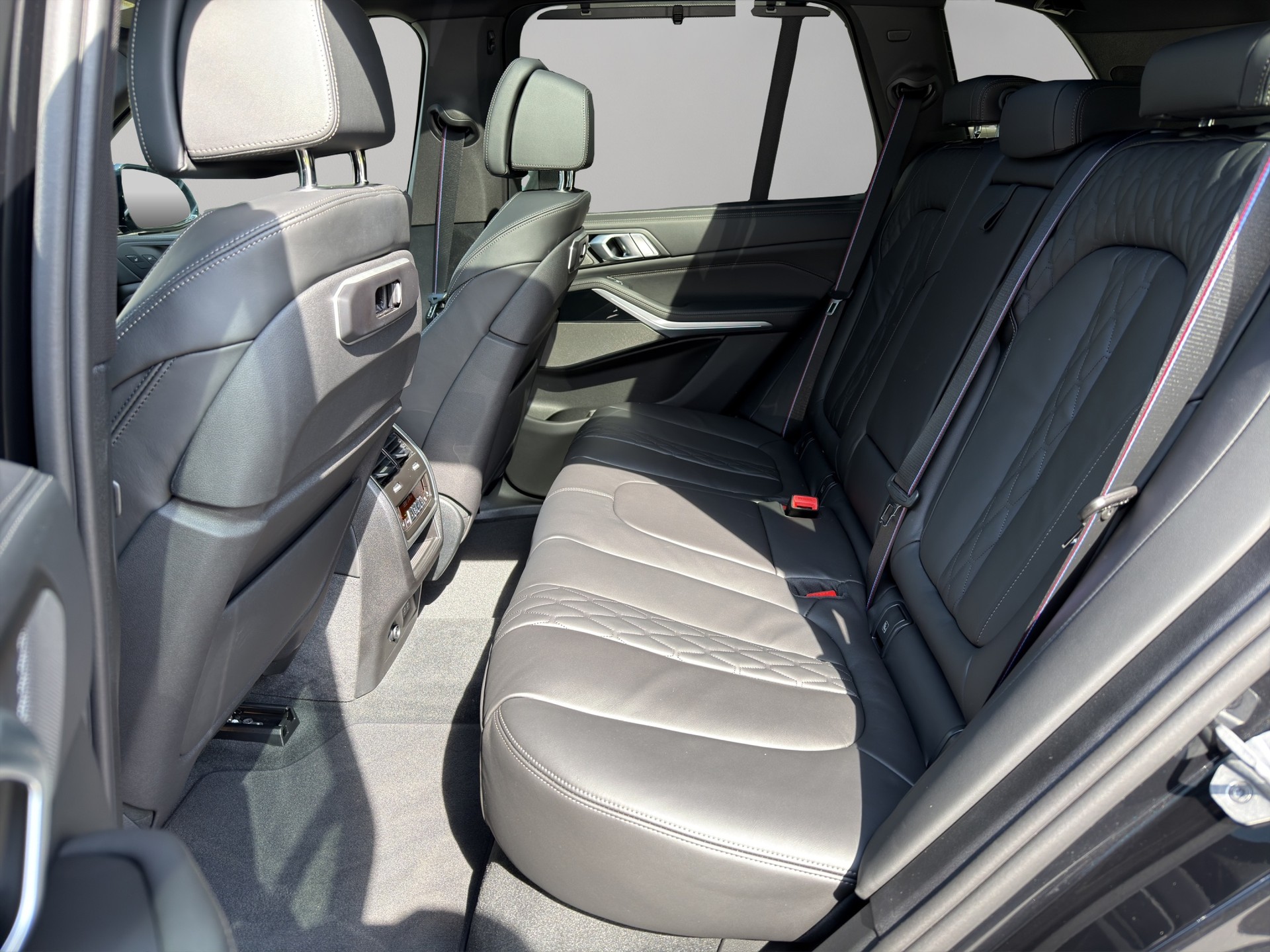 BMW X5 xDrive 48V 40d M Sport Pro Steptronic-image-17
