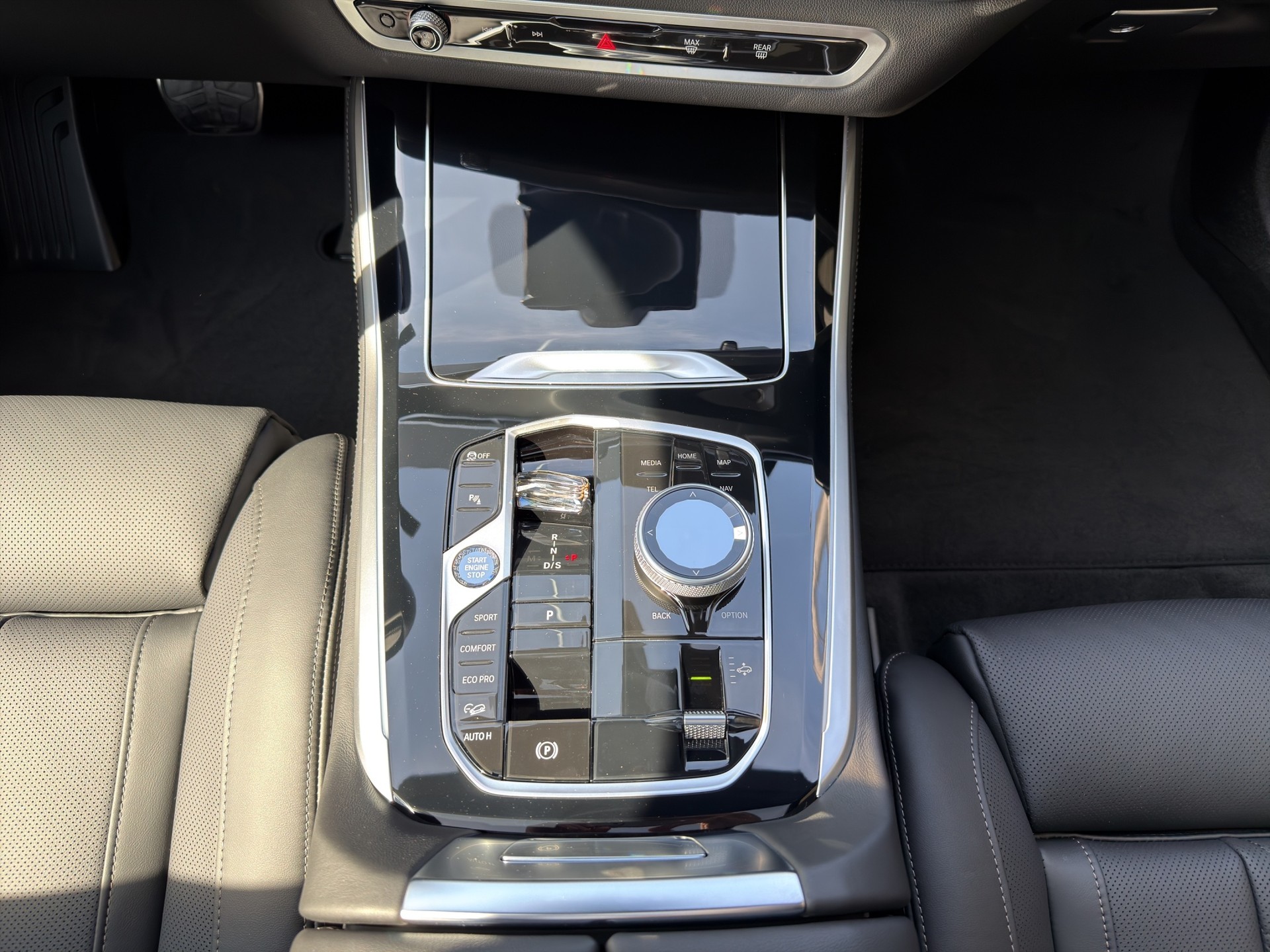 BMW X5 xDrive 48V 40d M Sport Pro Steptronic-image-15