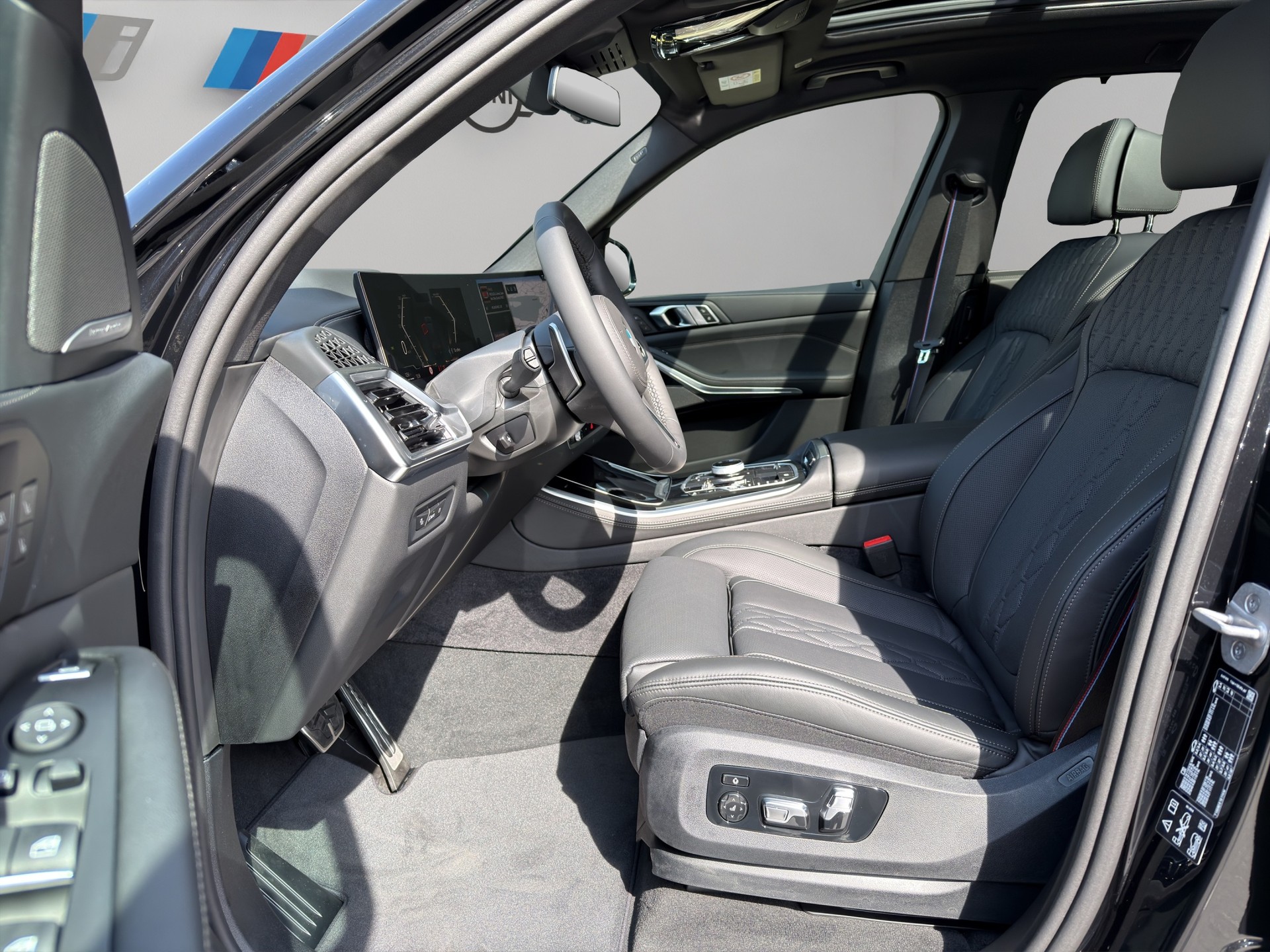 BMW X5 xDrive 48V 40d M Sport Pro Steptronic-image-9