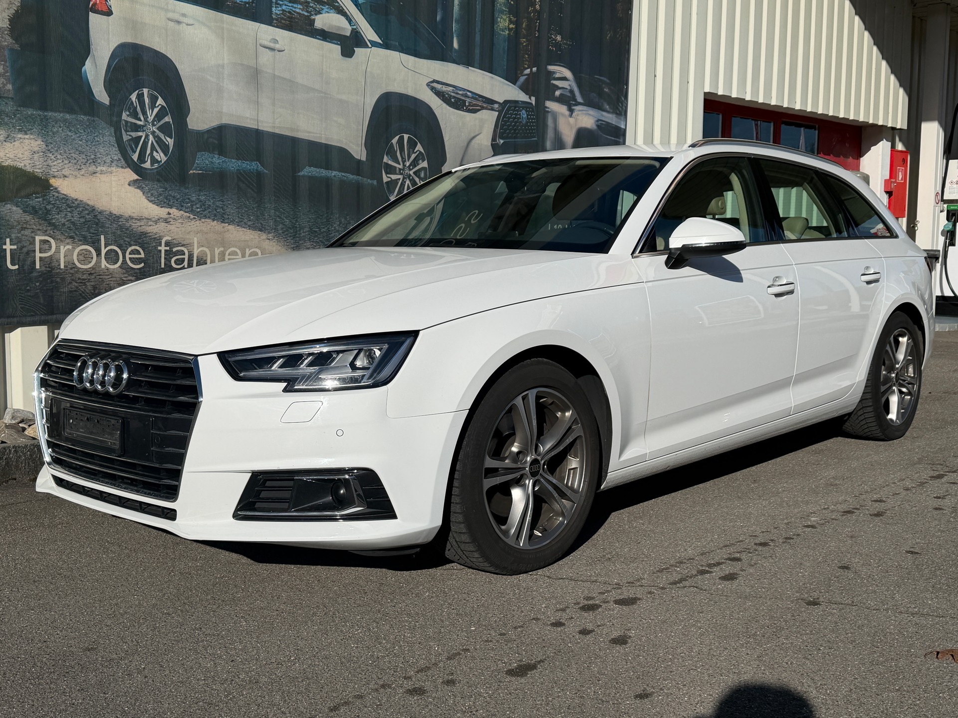 AUDI A4 Limousine 2.0 TDI S-tronic-showroom-element-2