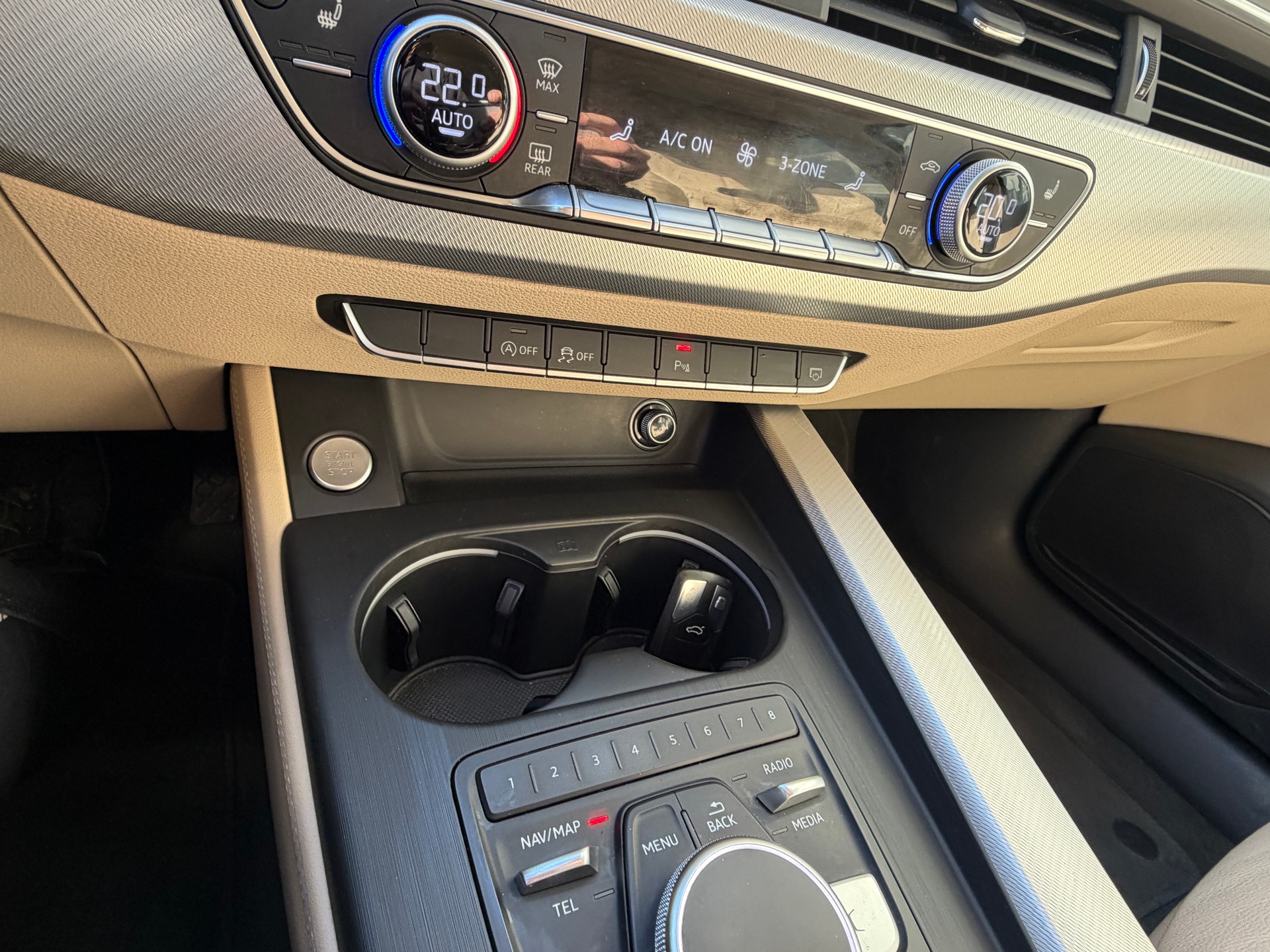 AUDI A4 Limousine 2.0 TDI S-tronic-image-18
