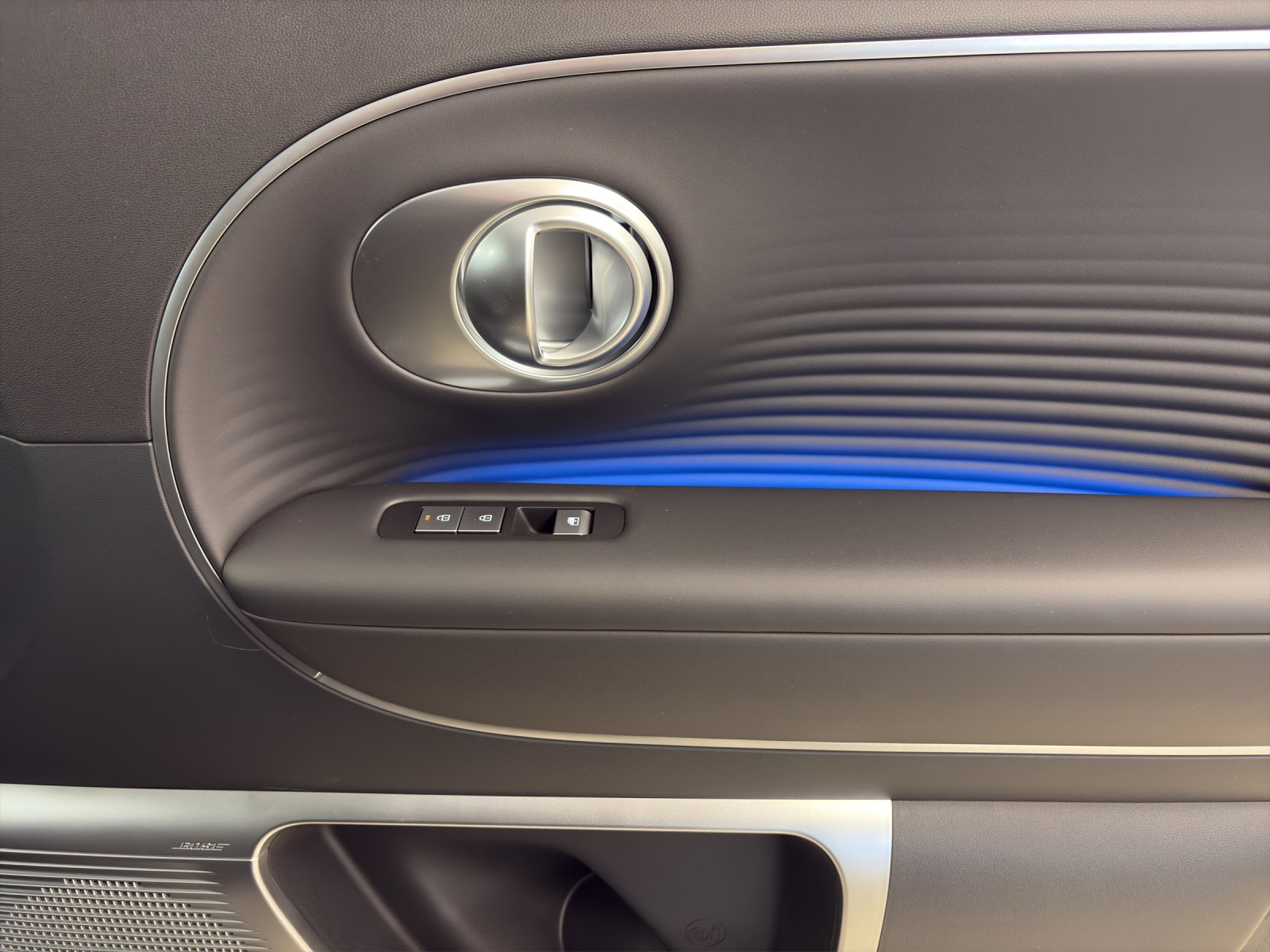HYUNDAI Ioniq 9 110kWh Vertex 4WD-image-10