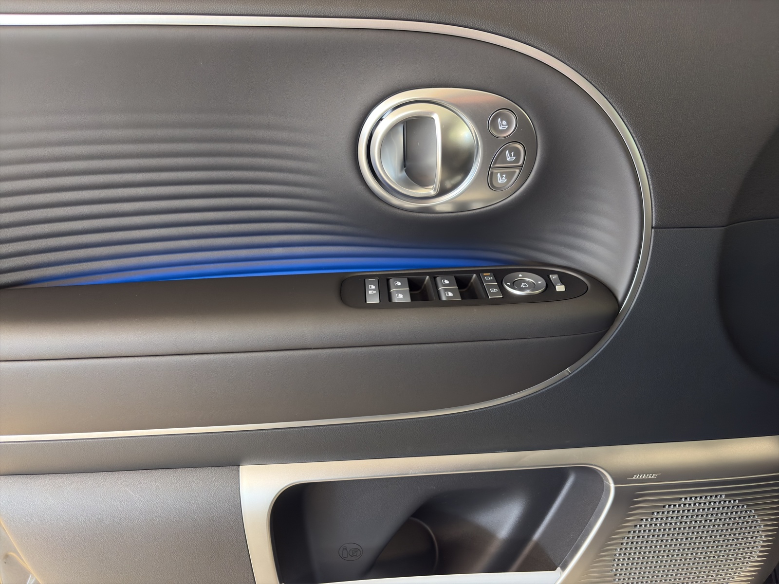HYUNDAI Ioniq 9 110kWh Vertex 4WD-image-8