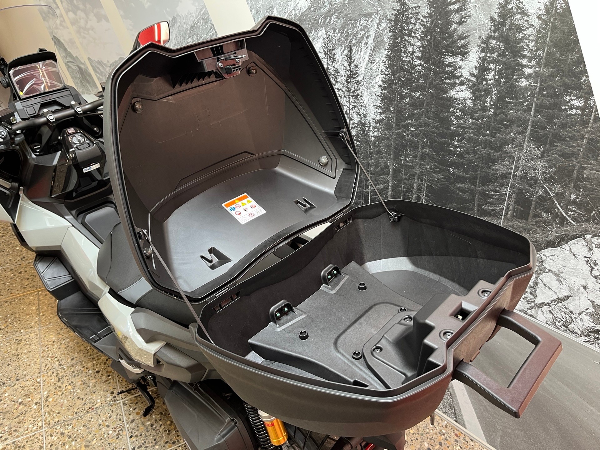 HONDA ADV350 2026 inkl. Smart Top-Box-image-8