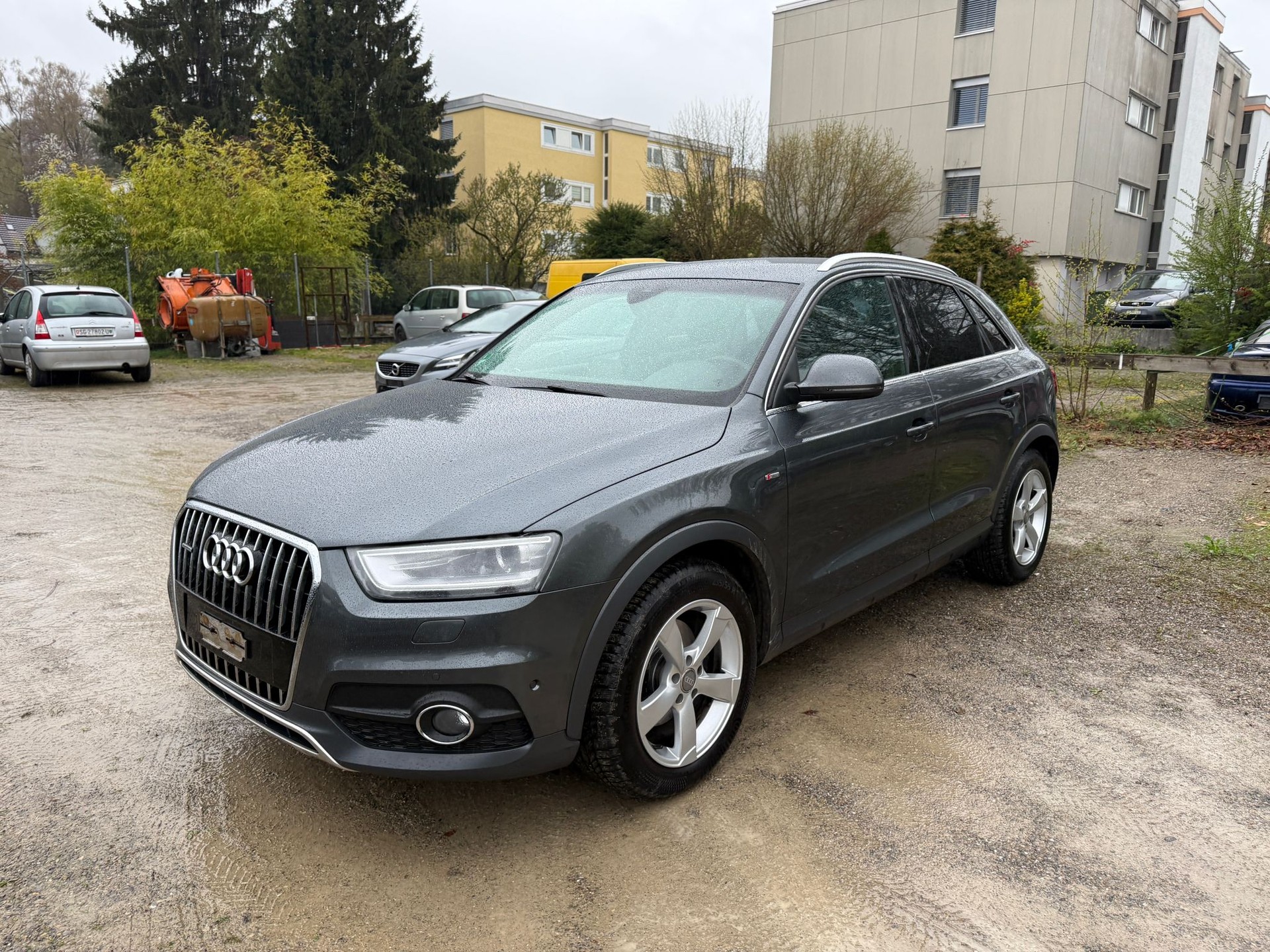 AUDI Q3 2.0 TFSI quattro S-tronic-image-8