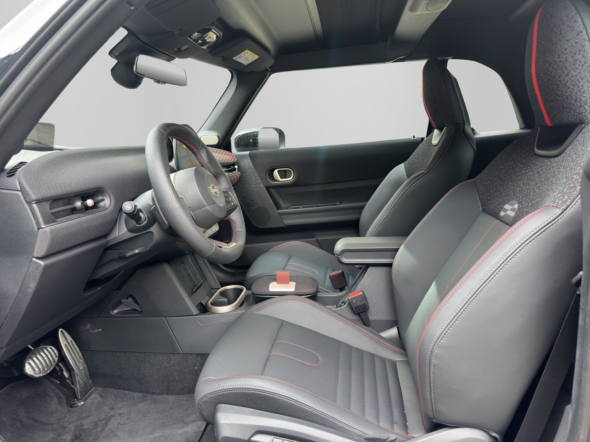 MINI JCW Cabrio-image-10