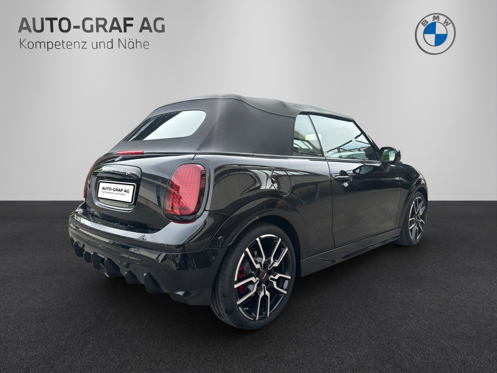 MINI JCW Cabrio-image-4
