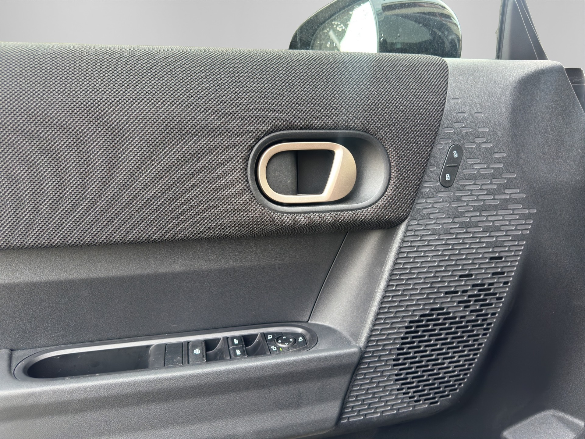 MINI JCW Cabrio-image-12