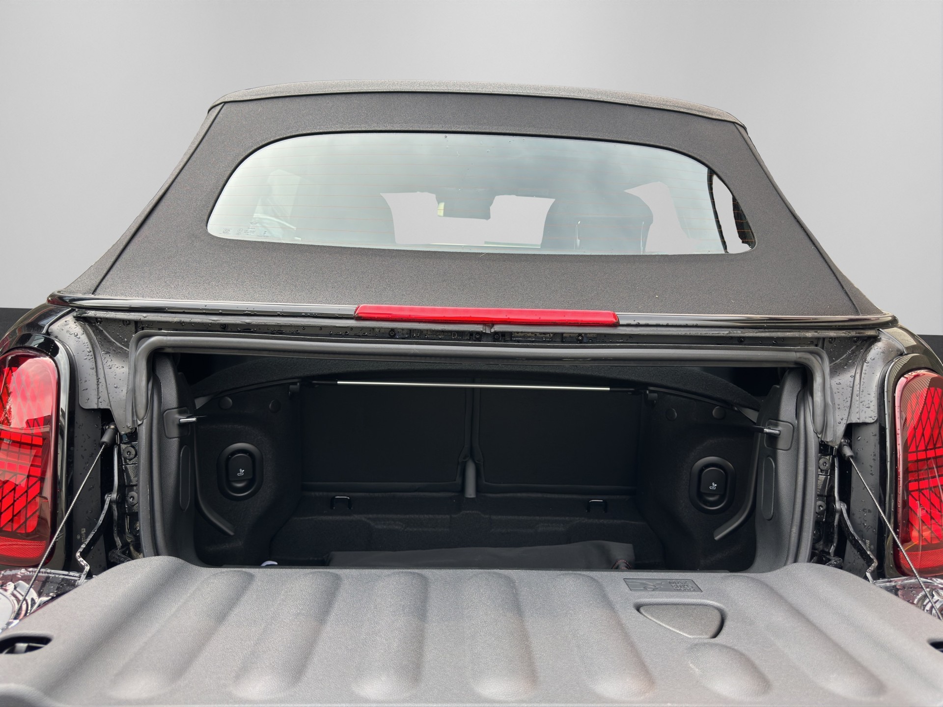 MINI JCW Cabrio-image-20