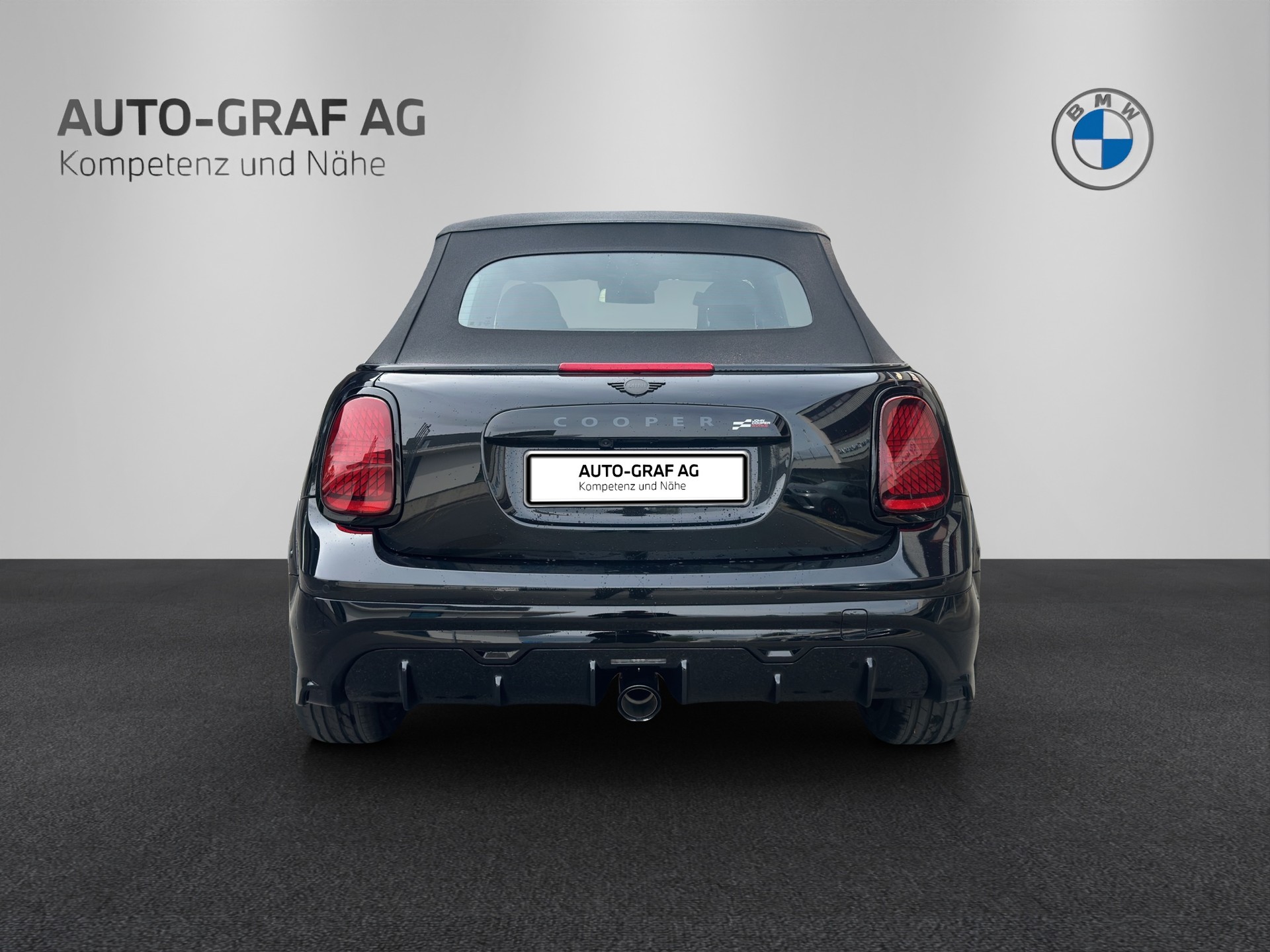 MINI JCW Cabrio-image-3
