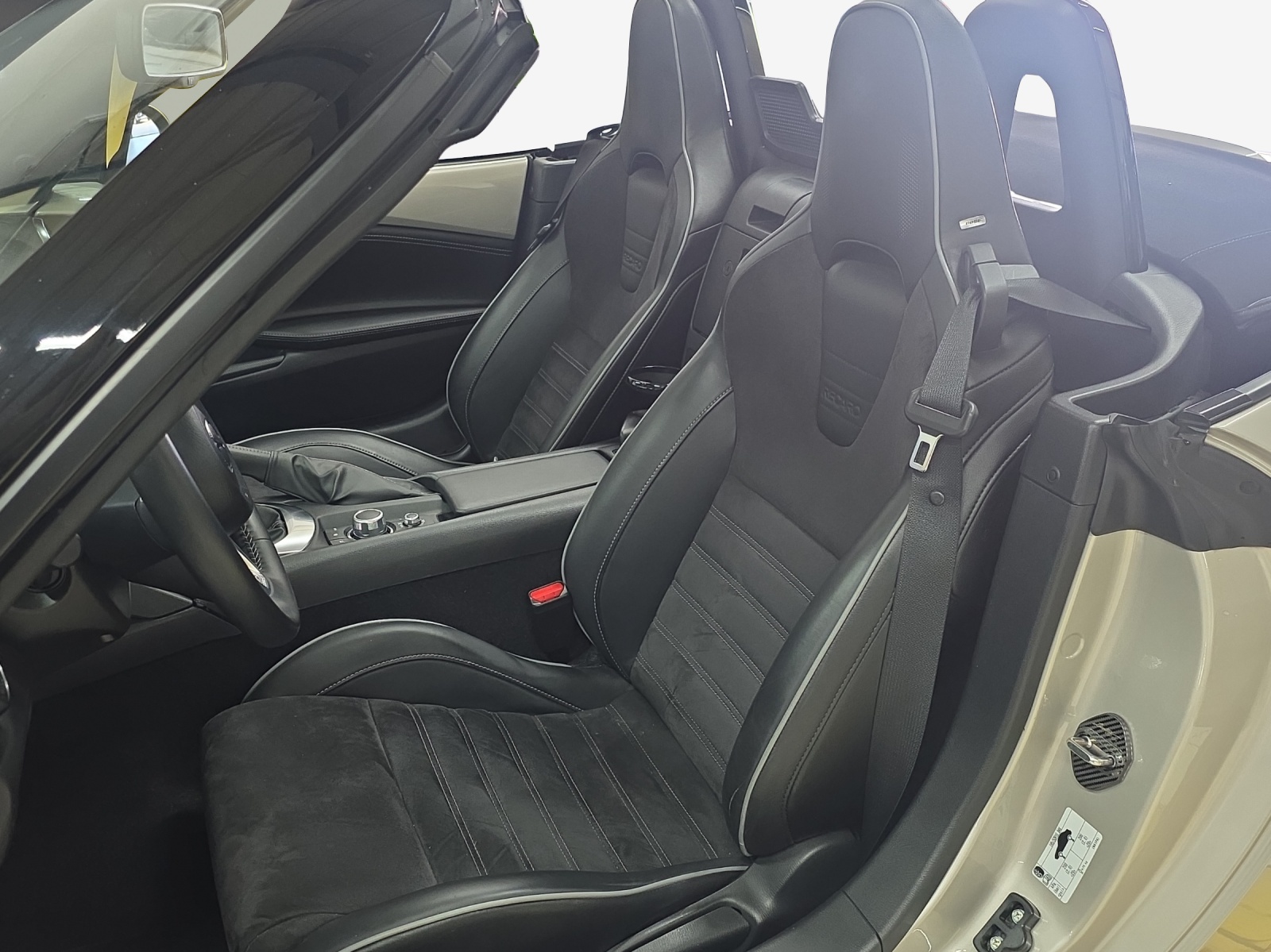 MAZDA MX-5 SKYACTIV-G 132 Revolution-image-8