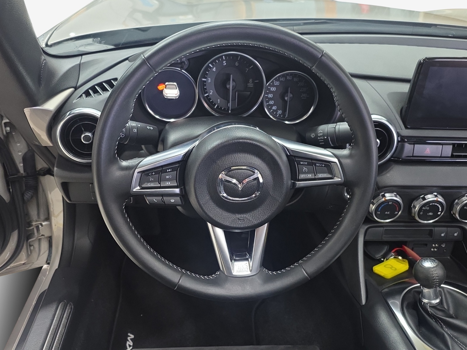 MAZDA MX-5 SKYACTIV-G 132 Revolution-image-9