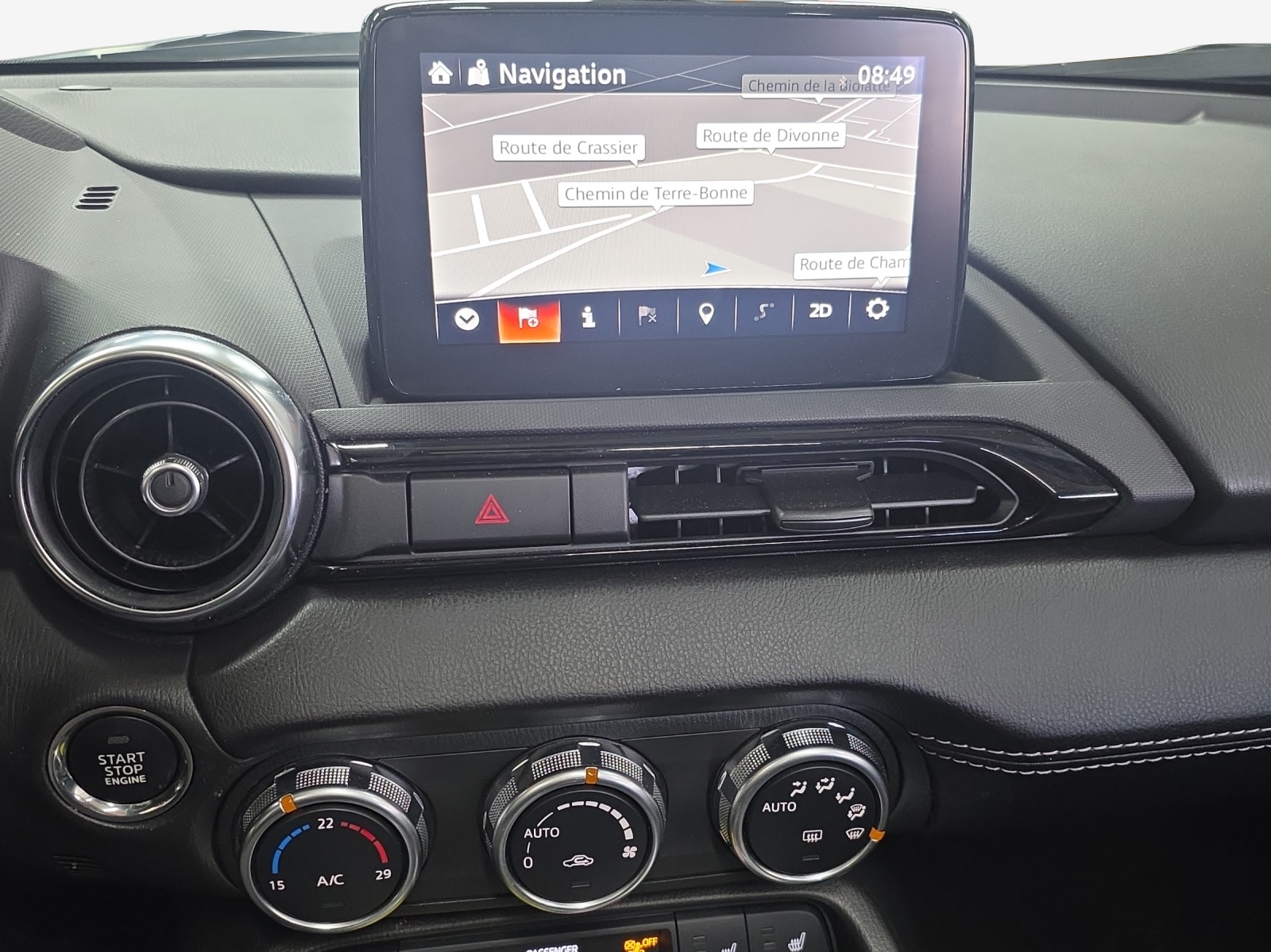 MAZDA MX-5 SKYACTIV-G 132 Revolution-image-10
