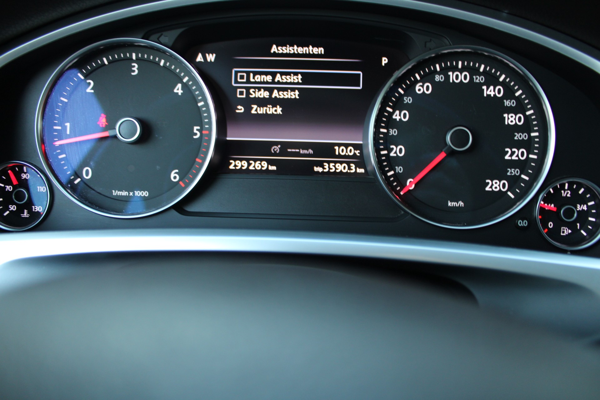 VW Touareg 3.0 TDI BlueMotion Technology Tiptronic-image-11