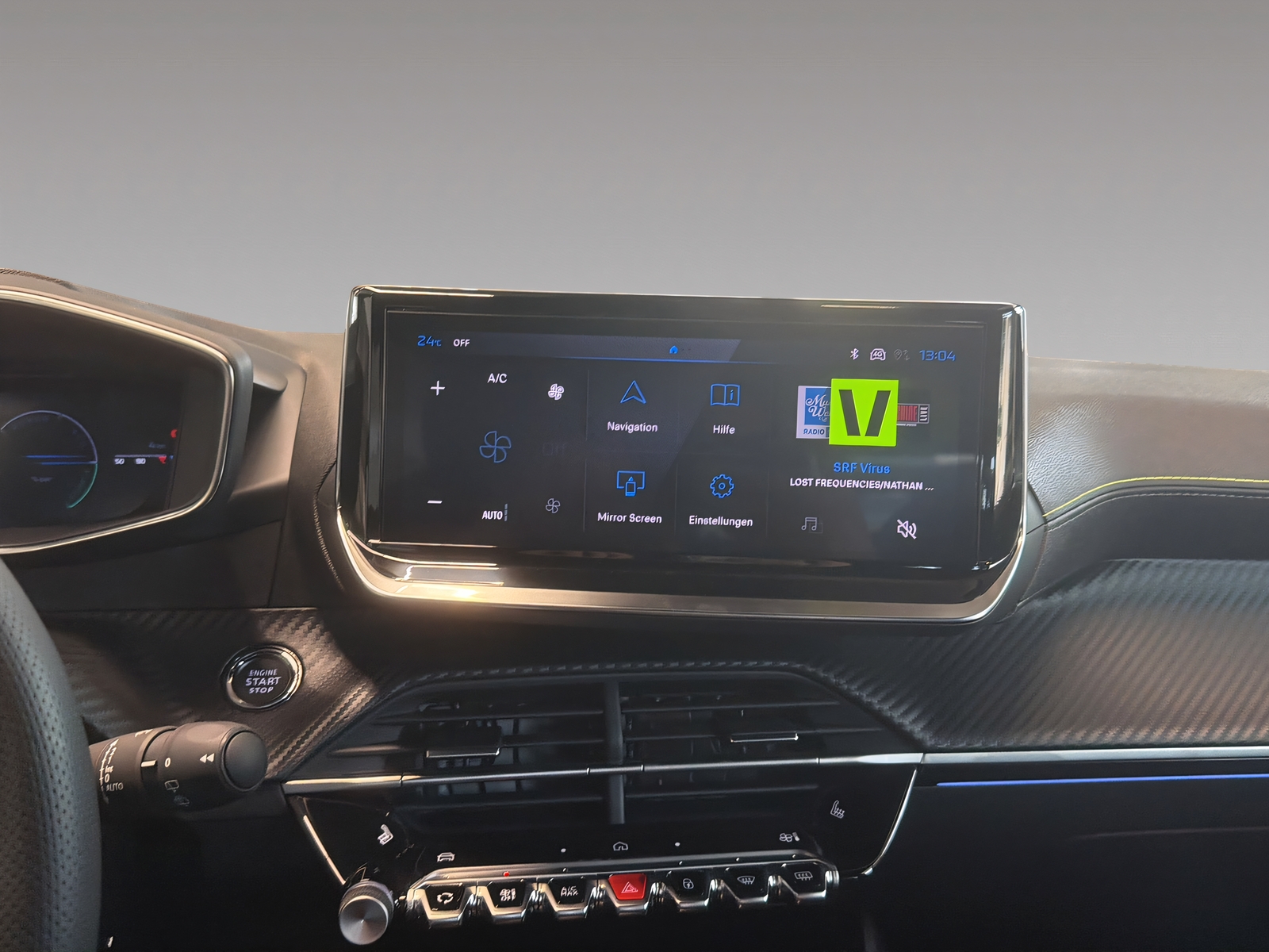 PEUGEOT 2008 1.2 Hybrid 145 GT-image-10