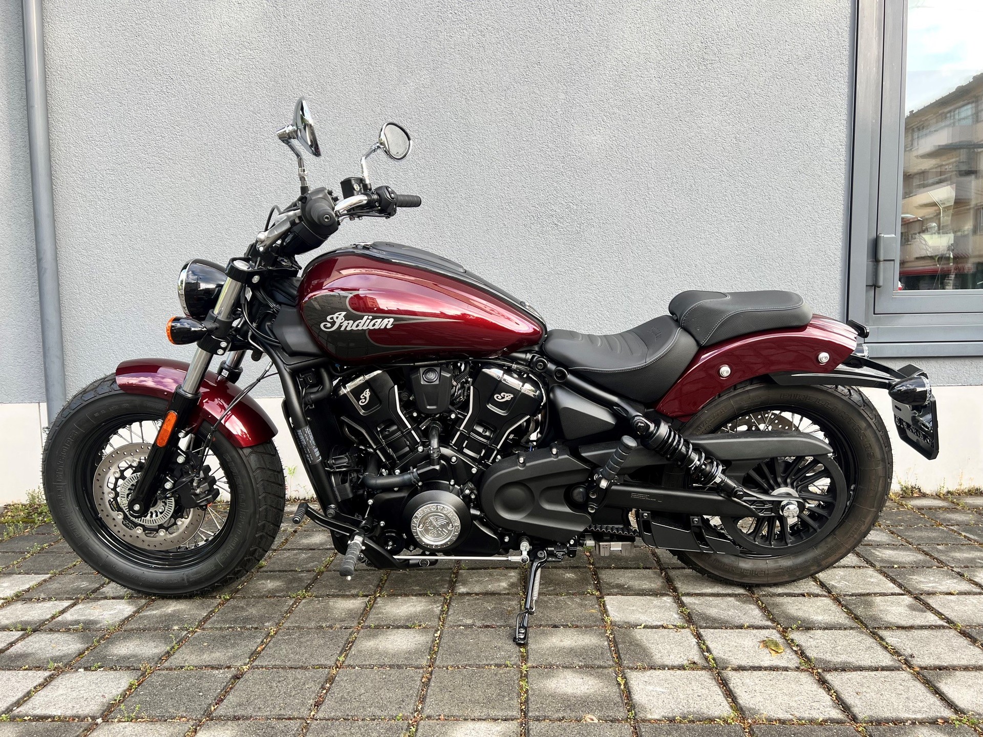 INDIAN Scout Super-showroom-element-1