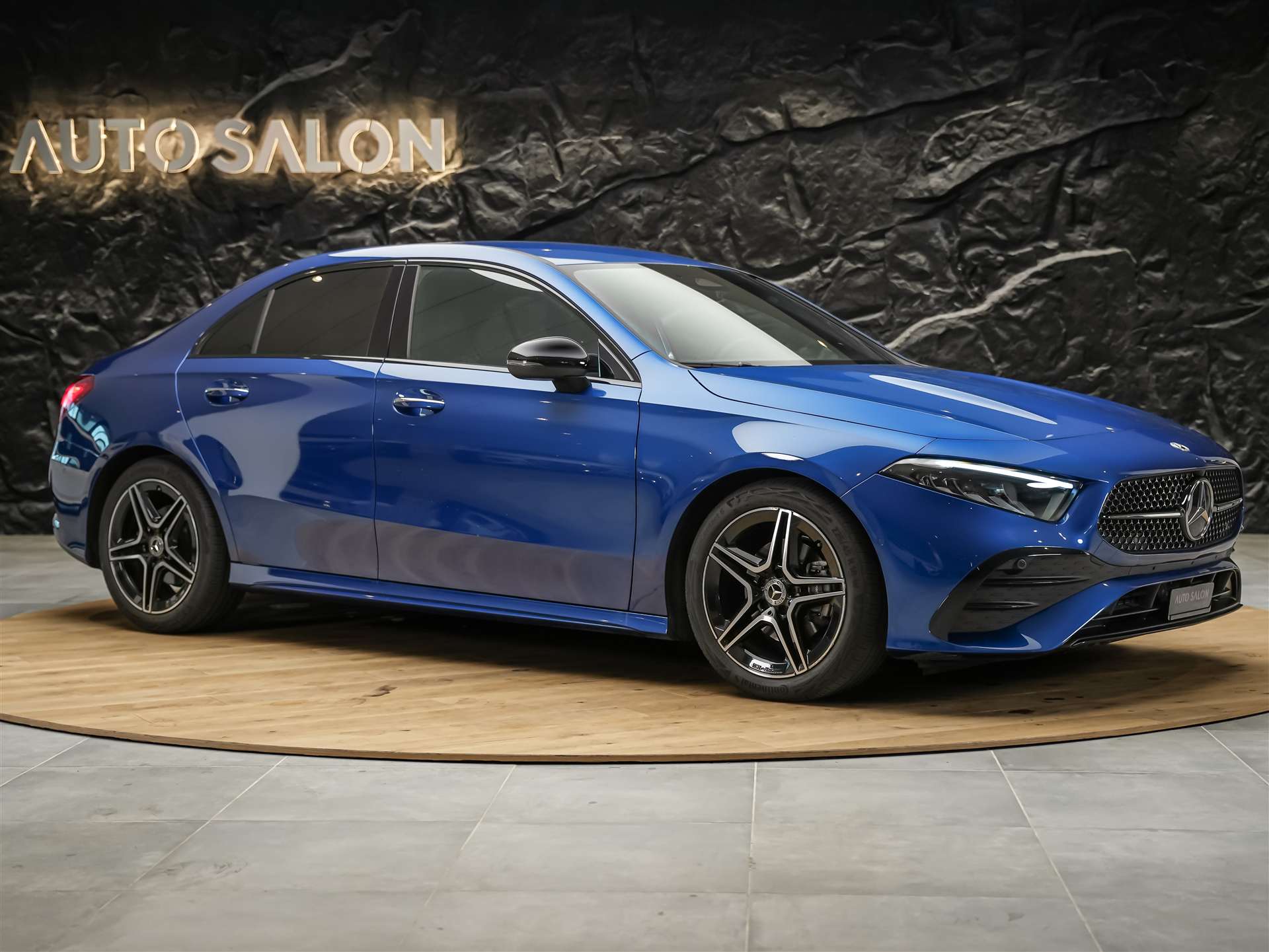 MERCEDES-BENZ A 200 AMG Line 7G-DCT *Rückfahrkamera*Lenkradheizung*AMG Line Advanced Plus*-image-5