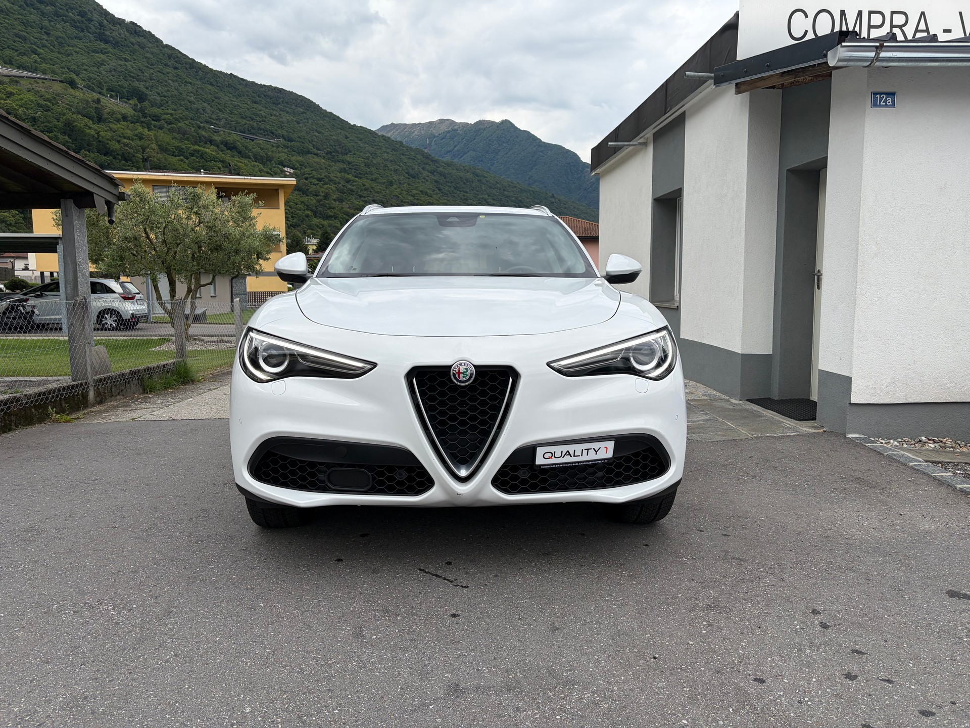 ALFA ROMEO Stelvio 2.0 Executive Q4 Automatic-image-6