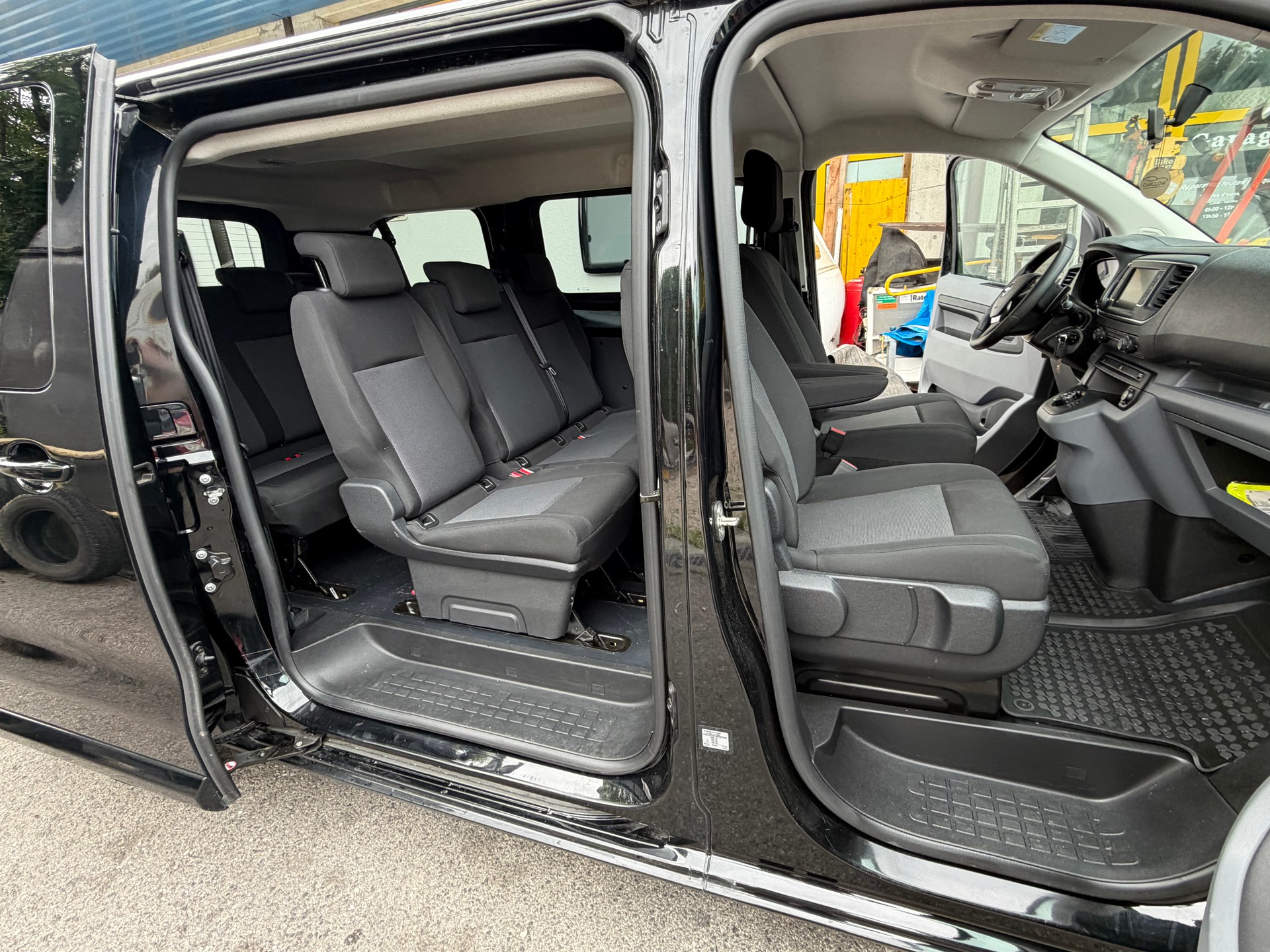 OPEL Vivaro Combi 2.0 CDTI Essentia s/s M Aut.-image-3