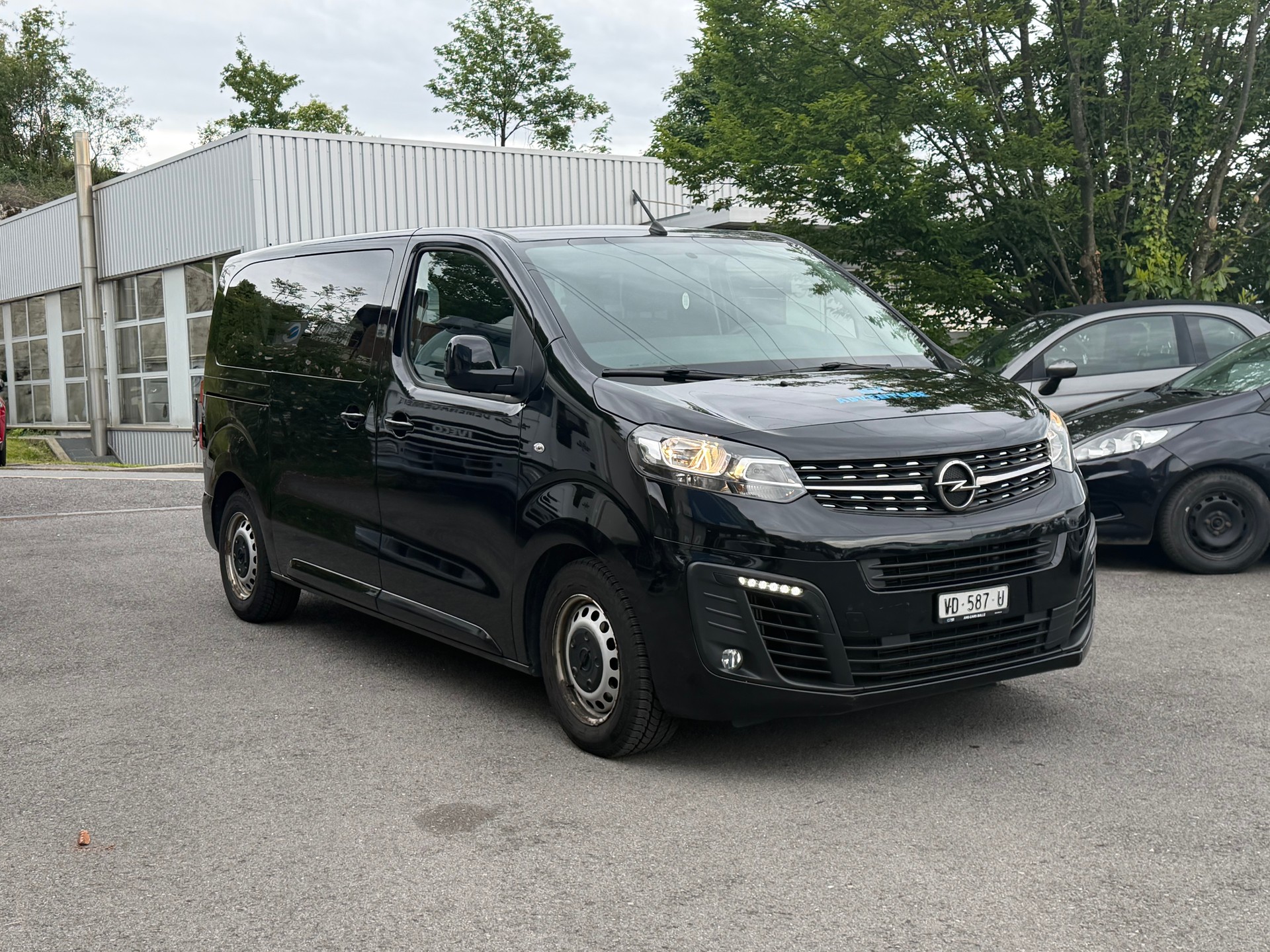 OPEL Vivaro Combi 2.0 CDTI Essentia s/s M Aut.