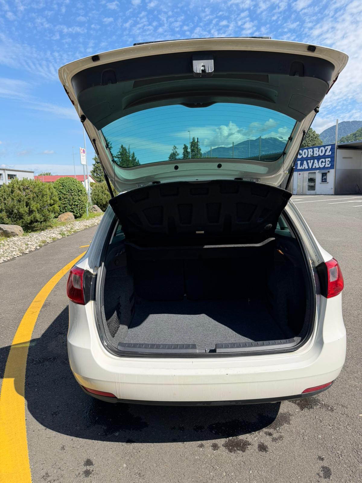 SEAT Ibiza ST 1.2 TSI Sport-image-6