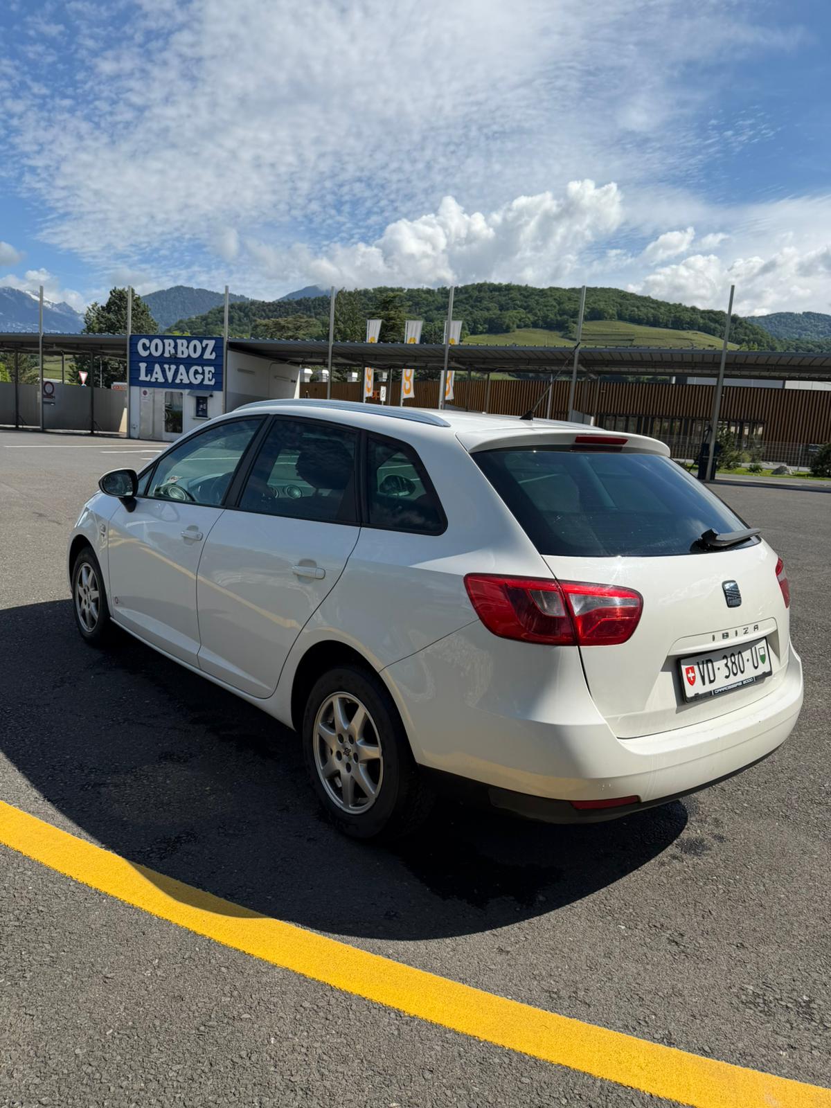 SEAT Ibiza ST 1.2 TSI Sport-image-7