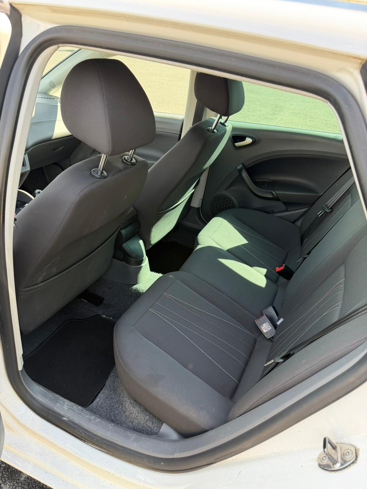 SEAT Ibiza ST 1.2 TSI Sport-image-11