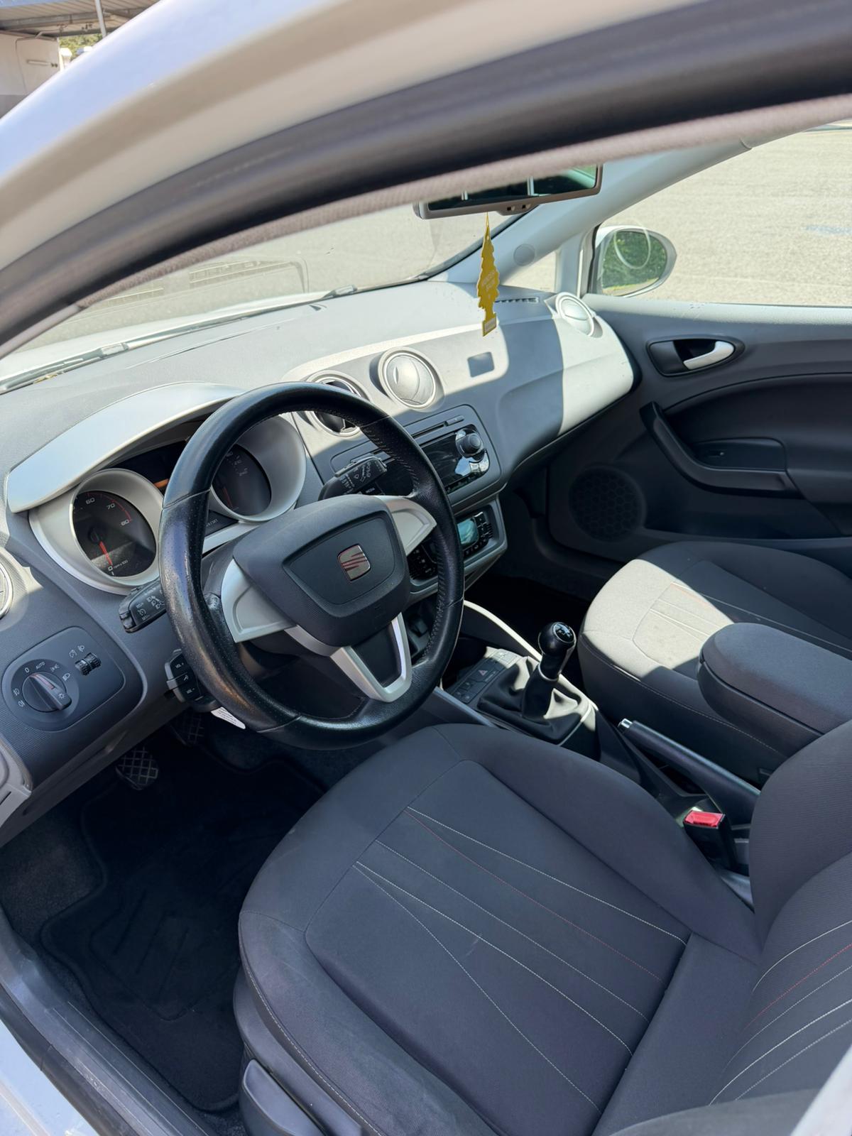 SEAT Ibiza ST 1.2 TSI Sport-image-13