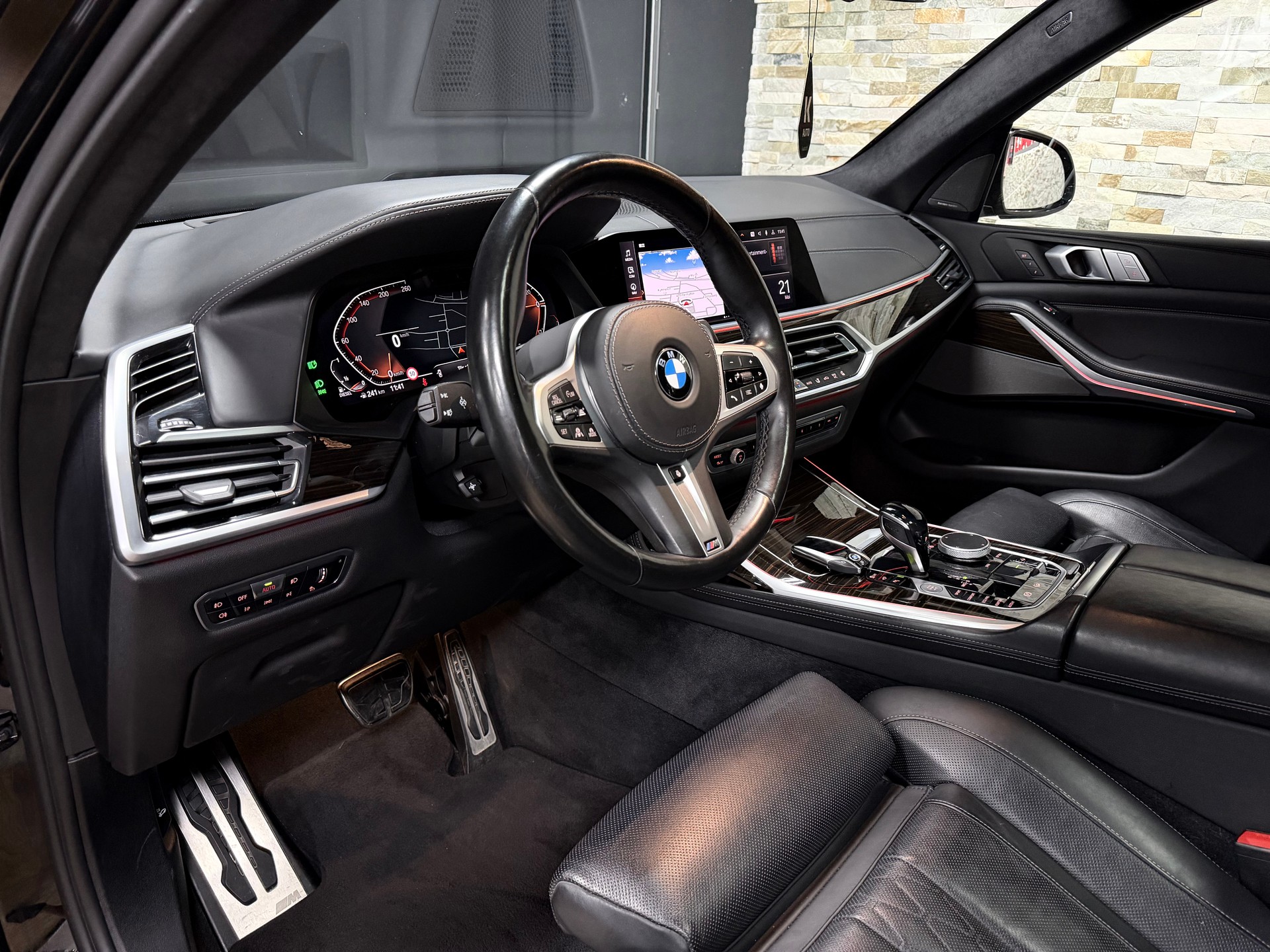 BMW X7 xDrive 48V 40d Steptronic-image-12