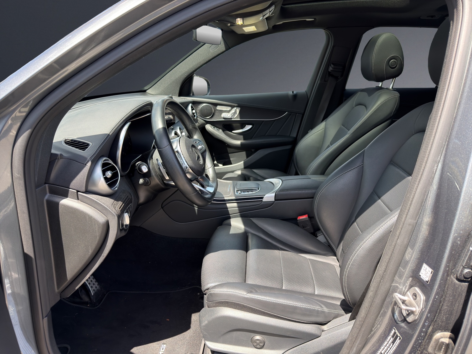 Image MERCEDES-BENZ GLC-300 GLC 300 AMG Line 4Matic 9G-Tronic