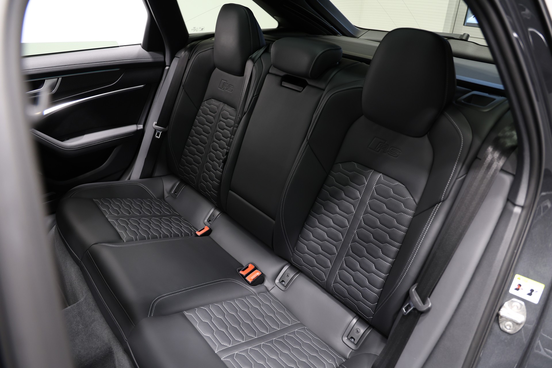 AUDI RS6 Avant 4.0 TFSI V8 Performance quattro-image-19