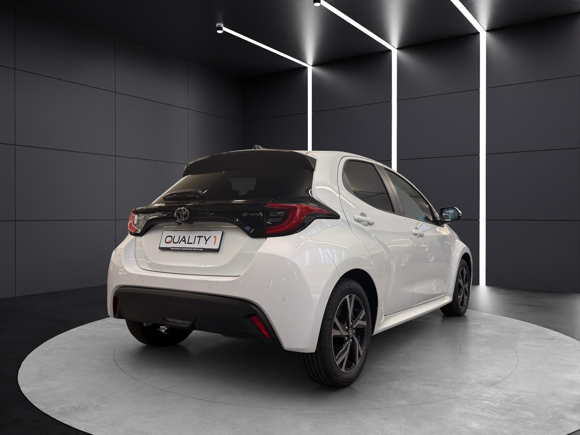 TOYOTA Yaris 1.5 VVT-i HSD Trend-image-4