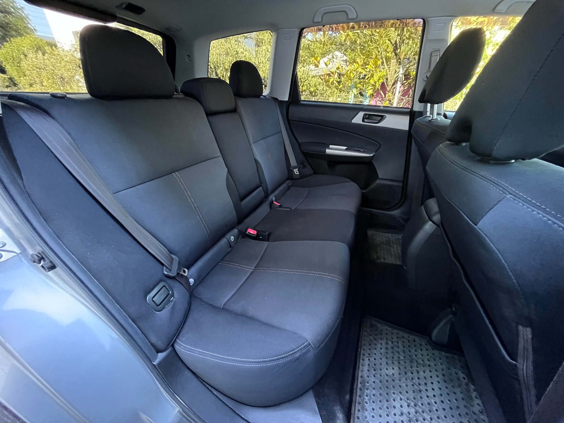 SUBARU Forester 2.0D X Swiss-image-9