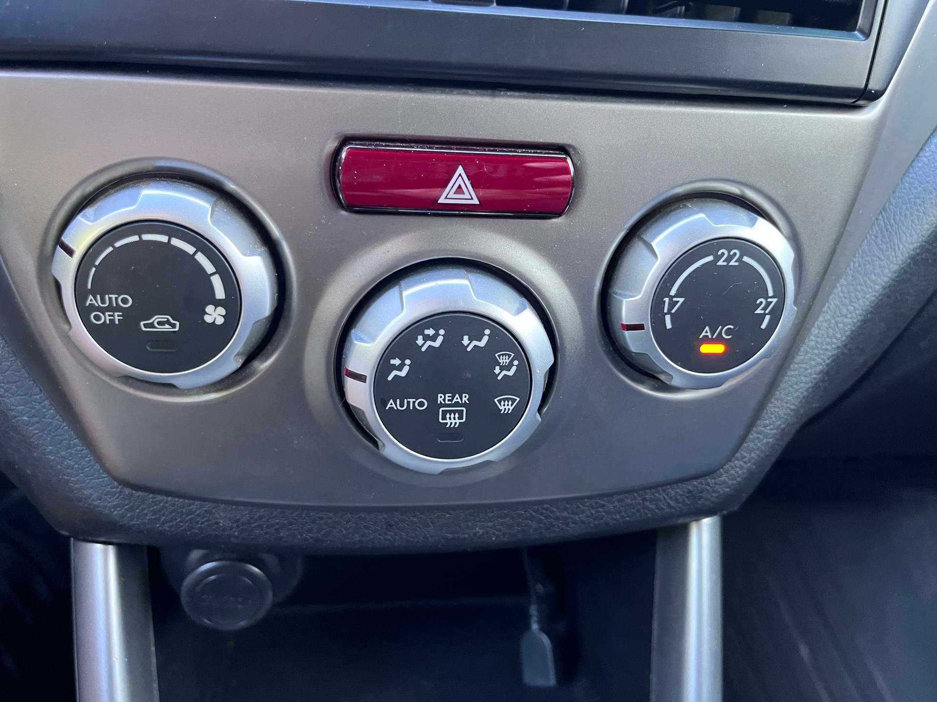 SUBARU Forester 2.0D X Swiss-image-12