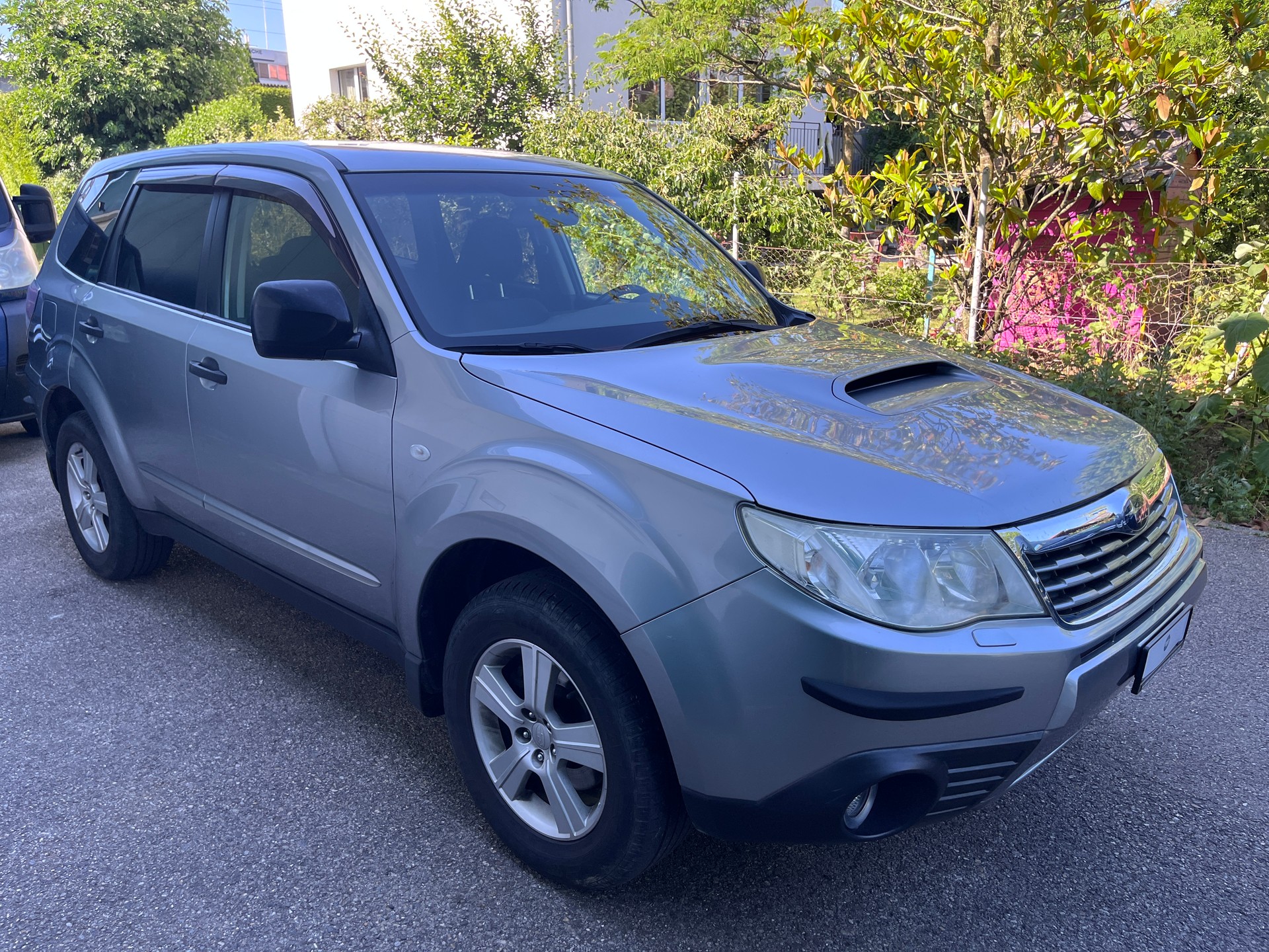 SUBARU Forester 2.0D X Swiss-image-2