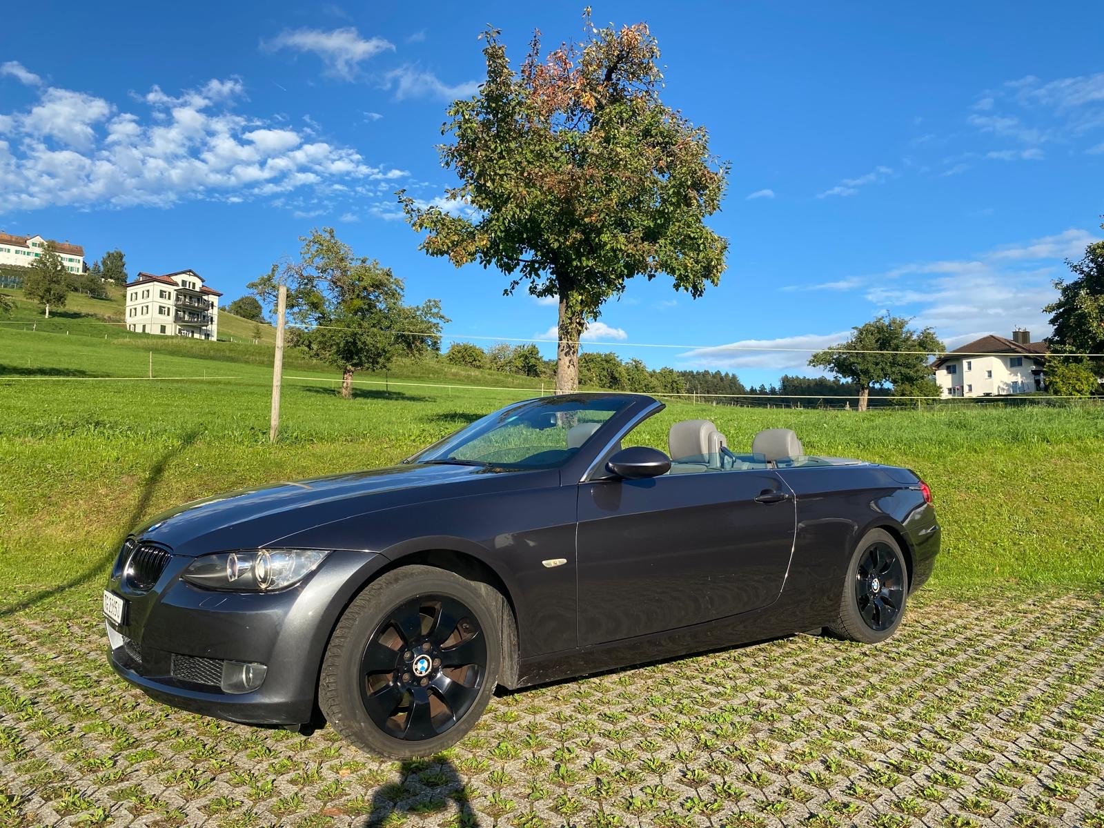 BMW 320i Cabriolet
