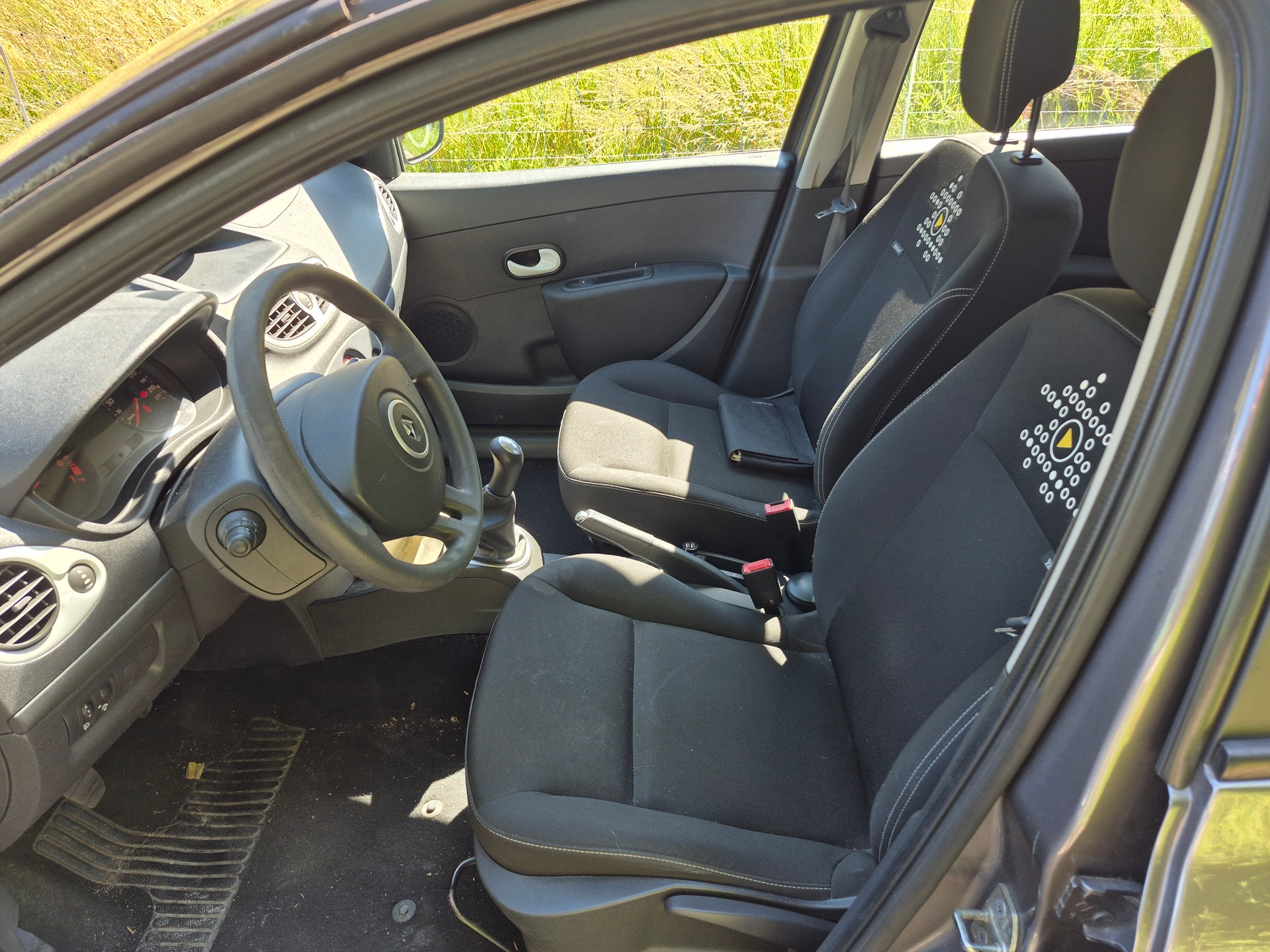 RENAULT Clio 1.2 16V Expression-image-6