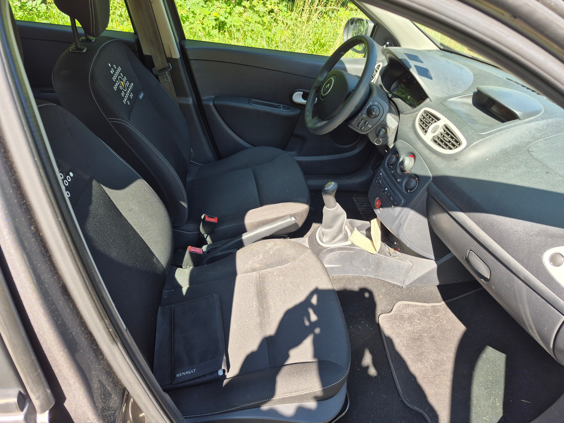 RENAULT Clio 1.2 16V Expression-image-5