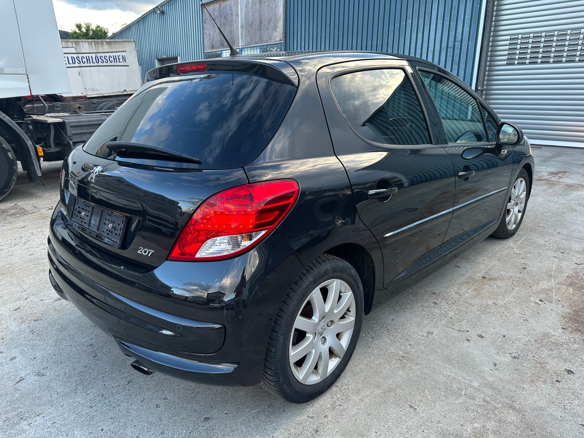 PEUGEOT 207 1.6 16V Turbo Allure-image-2