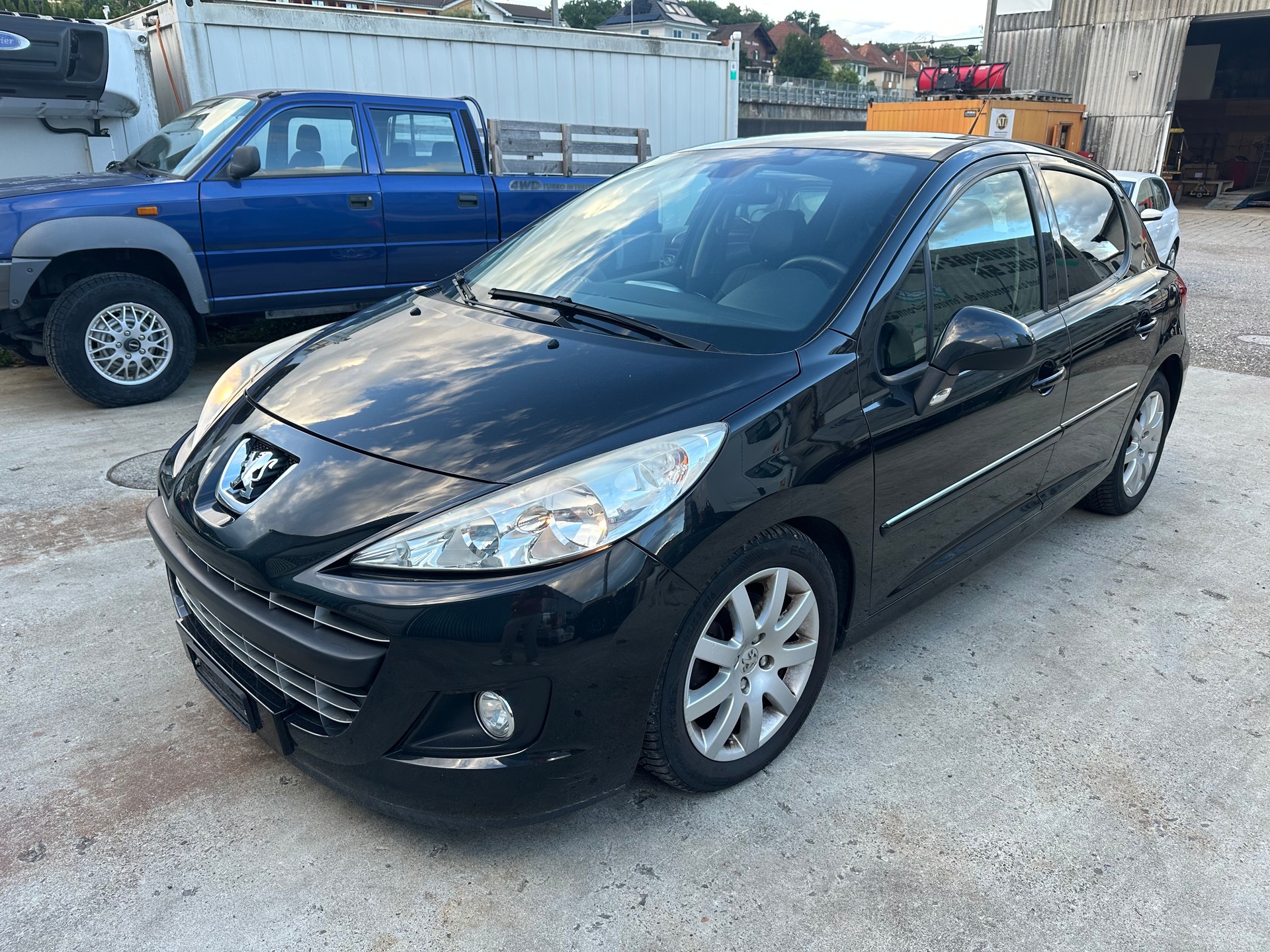 PEUGEOT 207 1.6 16V Turbo Allure-image-0