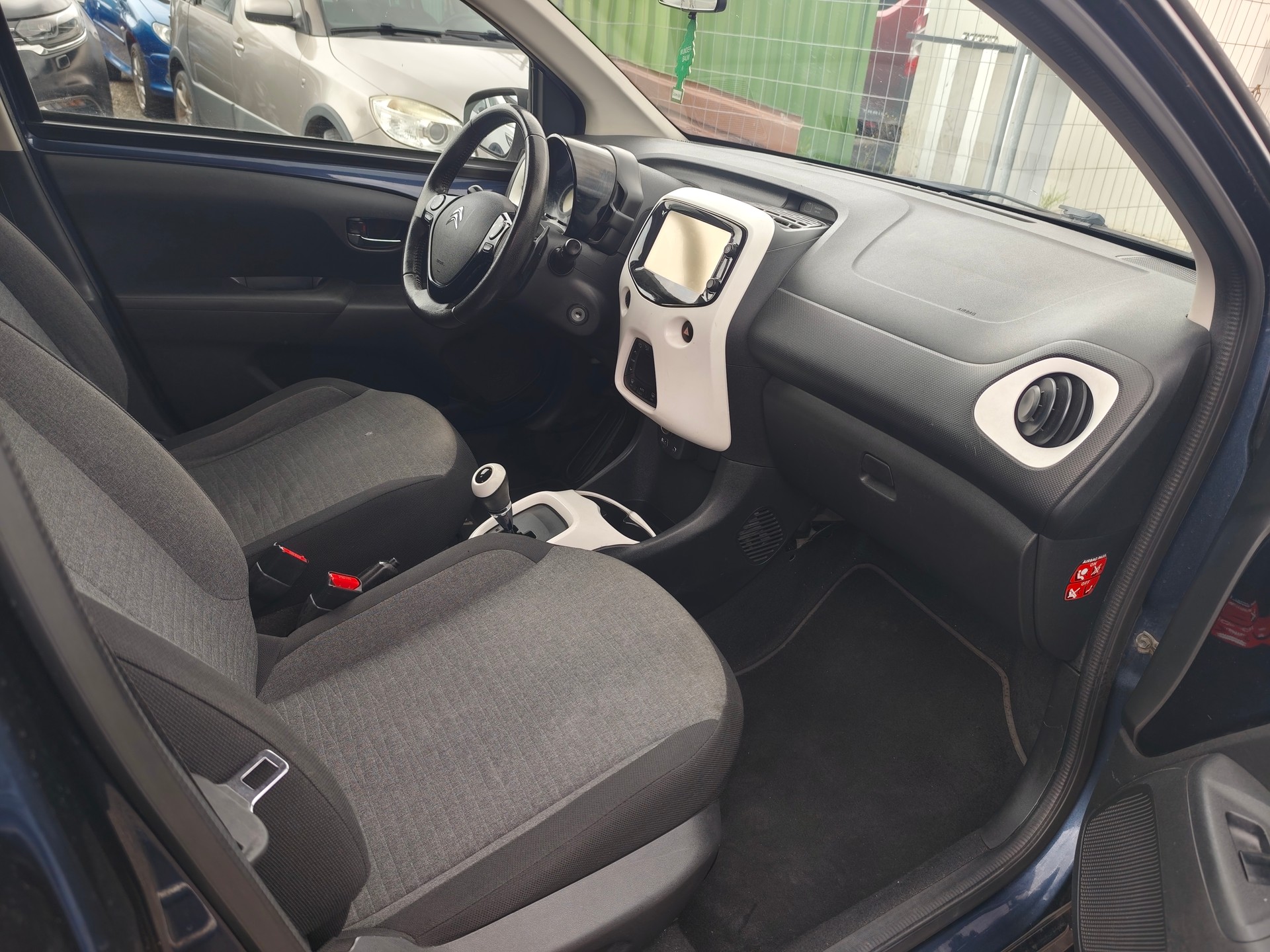 CITROEN C1 1.0 VTi ETG5 Swiss&Me-image-5