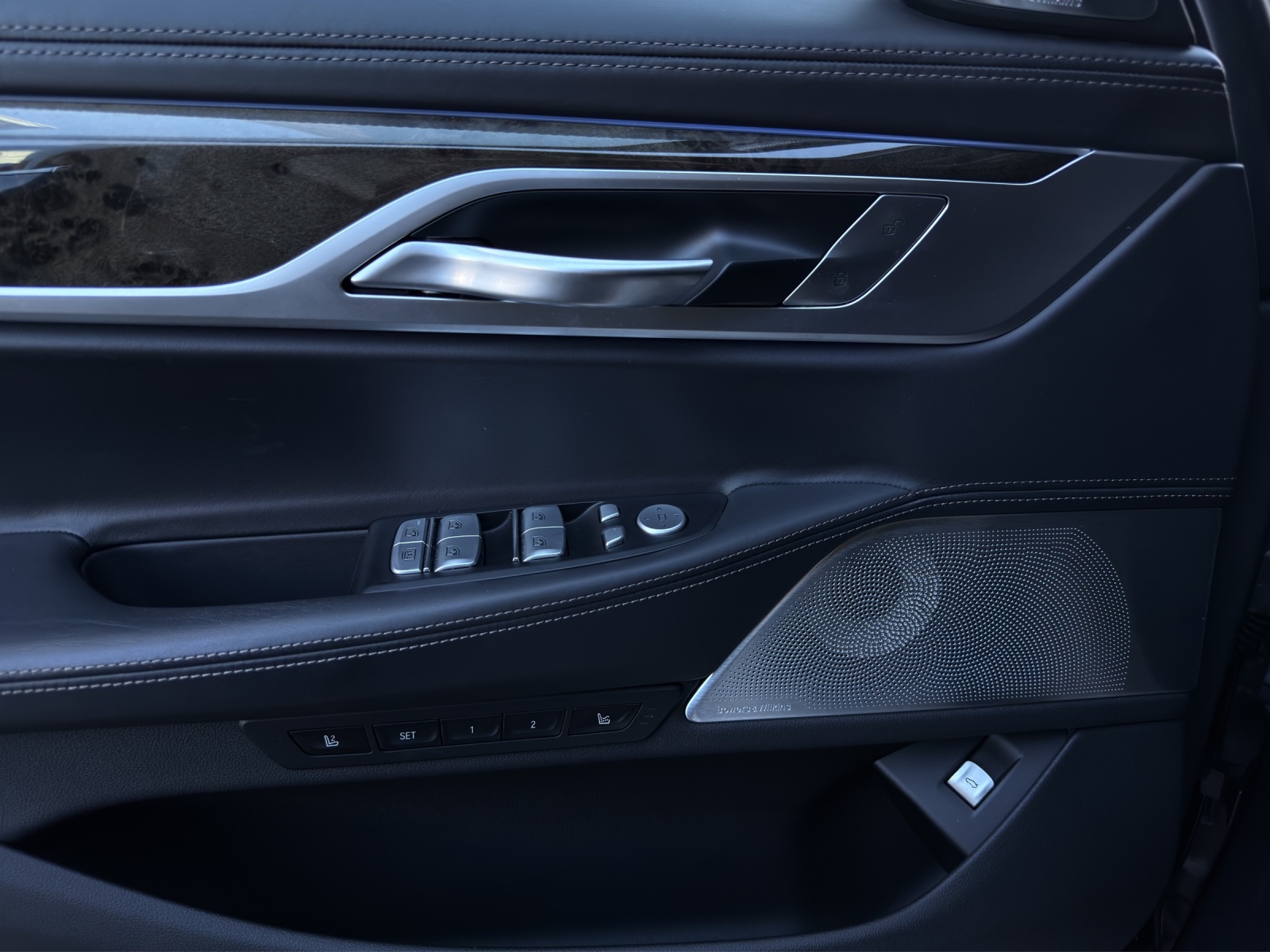 BMW 750d xDrive Steptronic-image-13