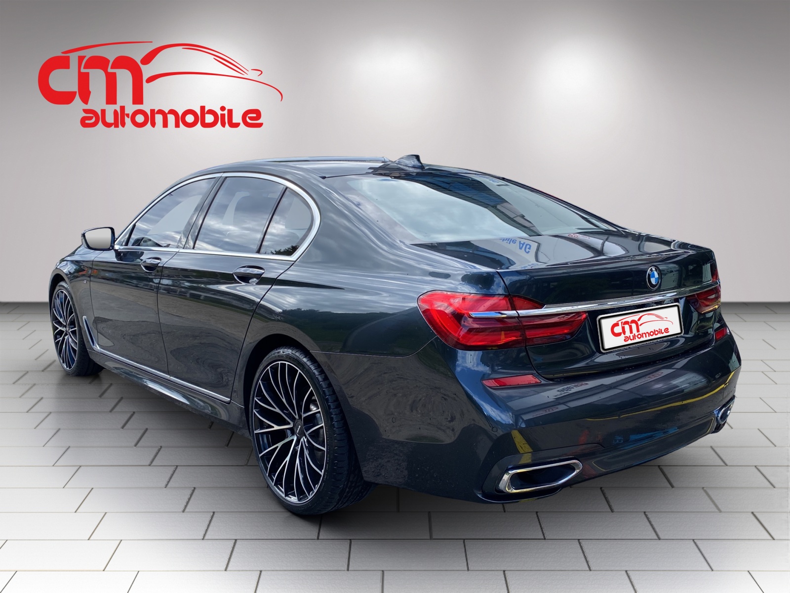 BMW 750d xDrive Steptronic-image-1