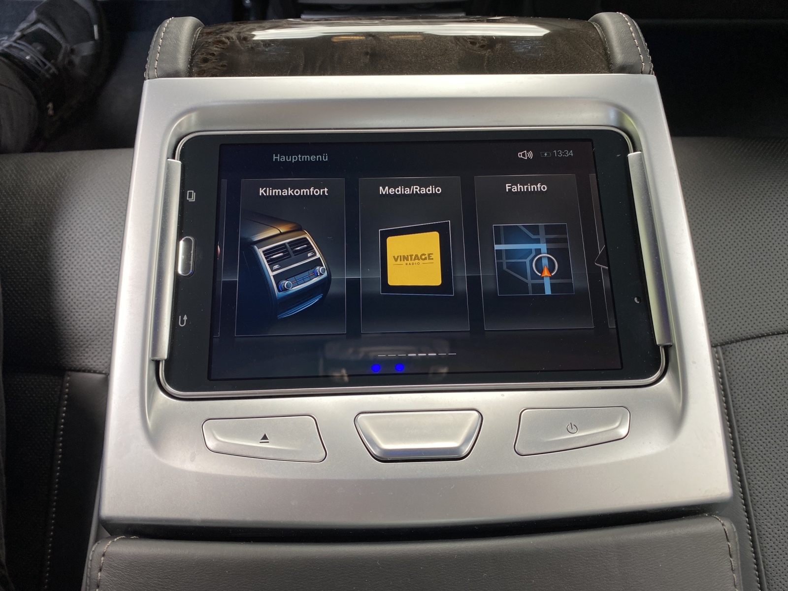 BMW 750d xDrive Steptronic-image-32