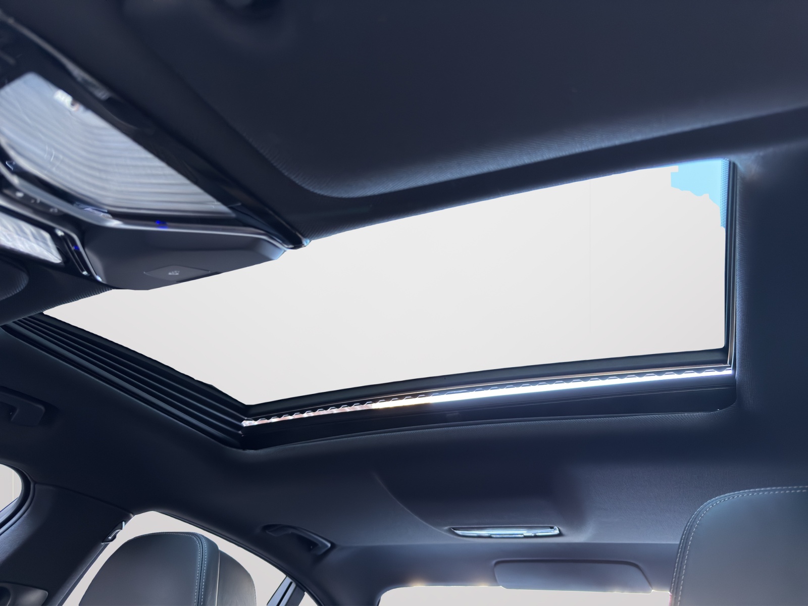 BMW 750d xDrive Steptronic-image-11