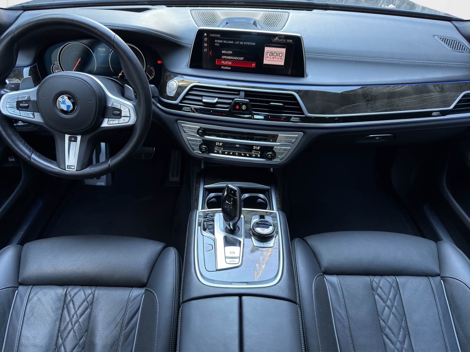 BMW 750d xDrive Steptronic-image-15